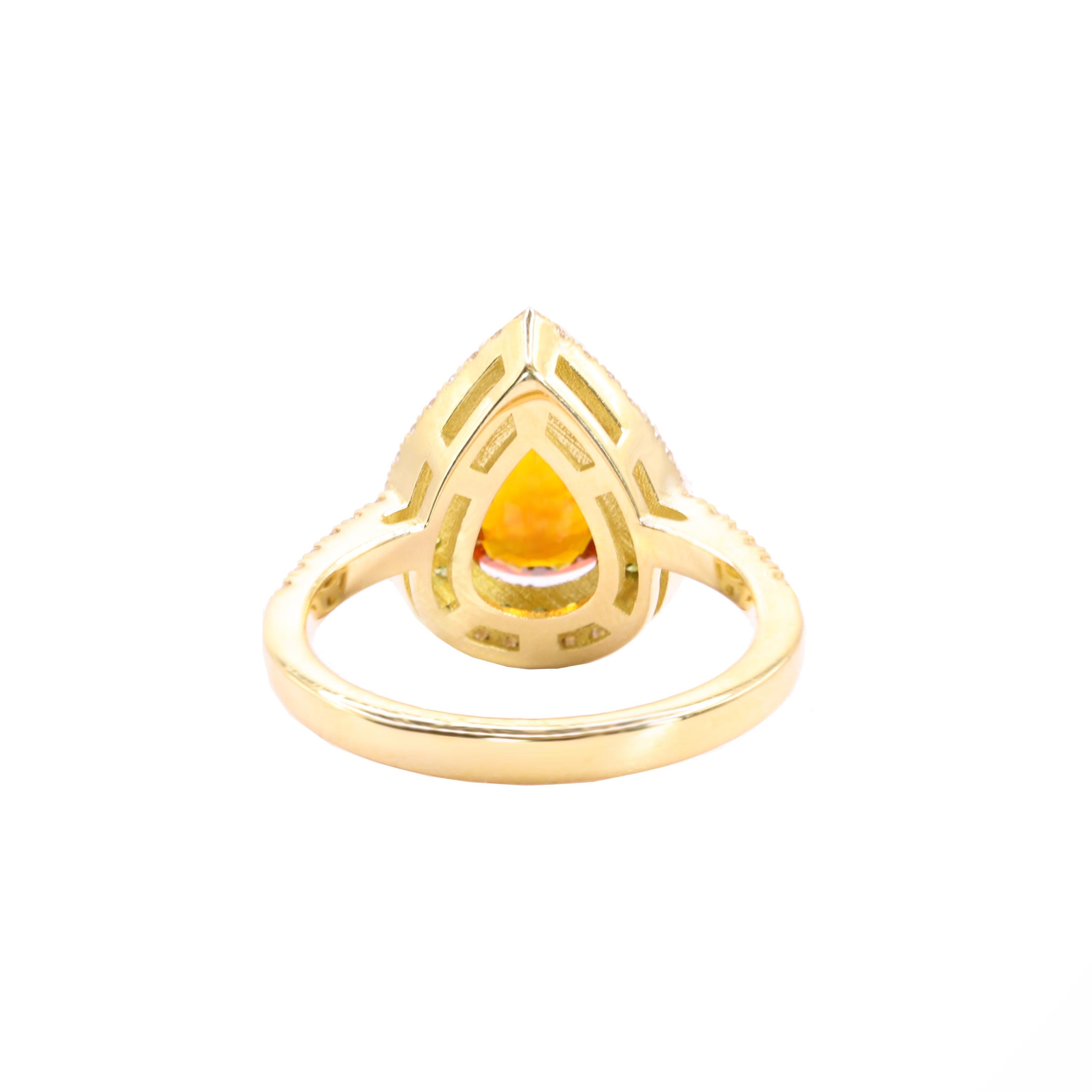 Georgios Collections 18 Karat Yellow Gold Orange Sapphire & Green Diamods Ring Corte pera en venta