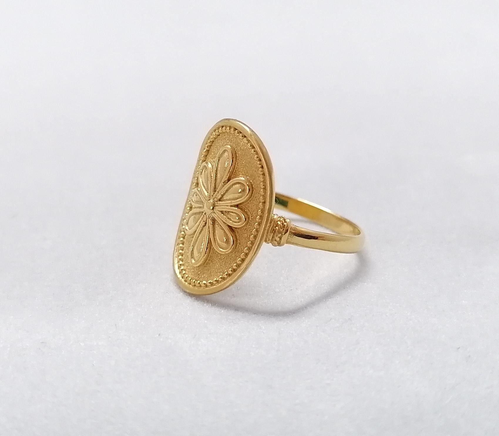 Georgios Collections 18 Karat Yellow Gold Oval Byzantine-Style Flower Band Ring In Fair Condition For Sale In Astoria, NY