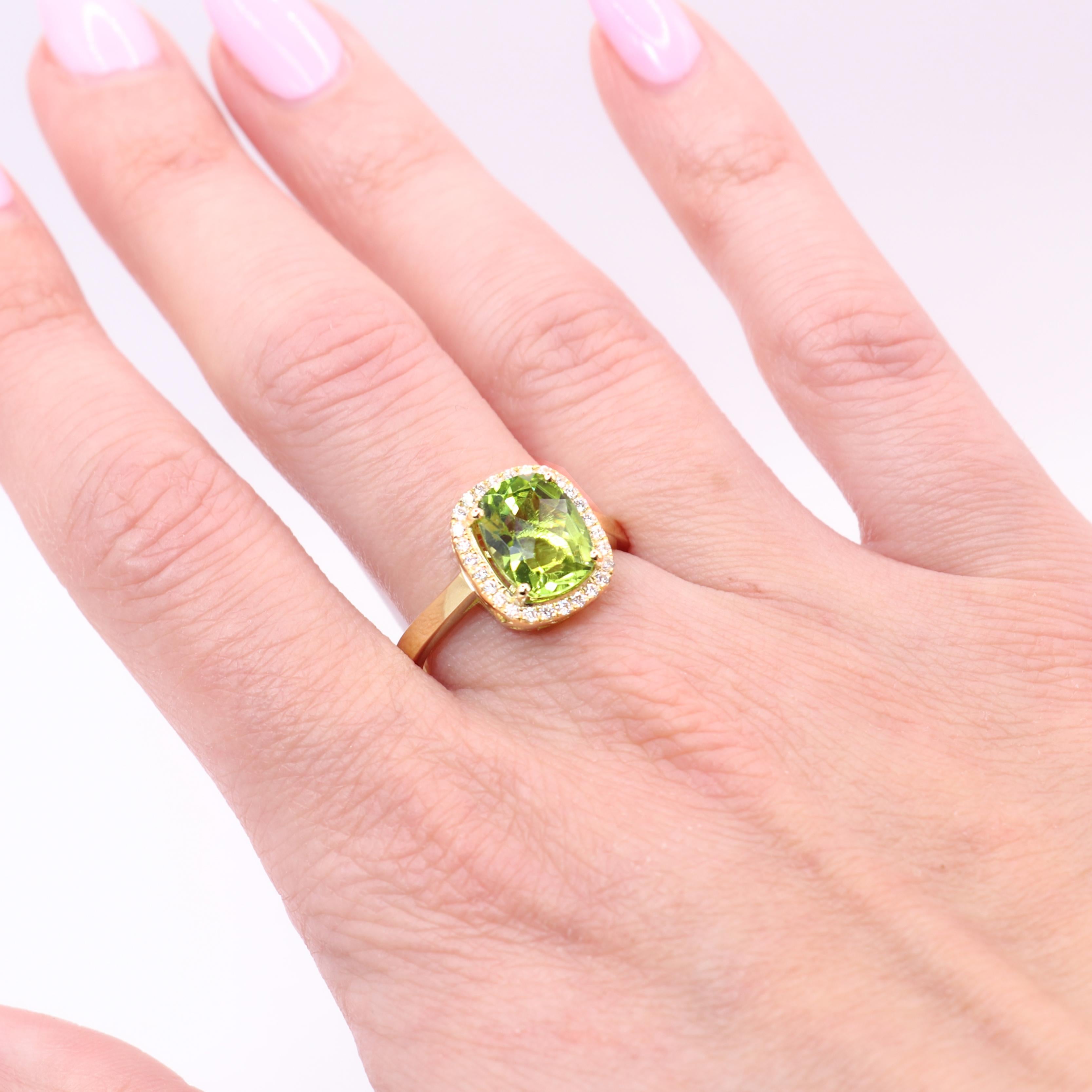 Georgios Collections 18 Karat Yellow Gold Peridot Ring with Diamond Bezel For Sale 3