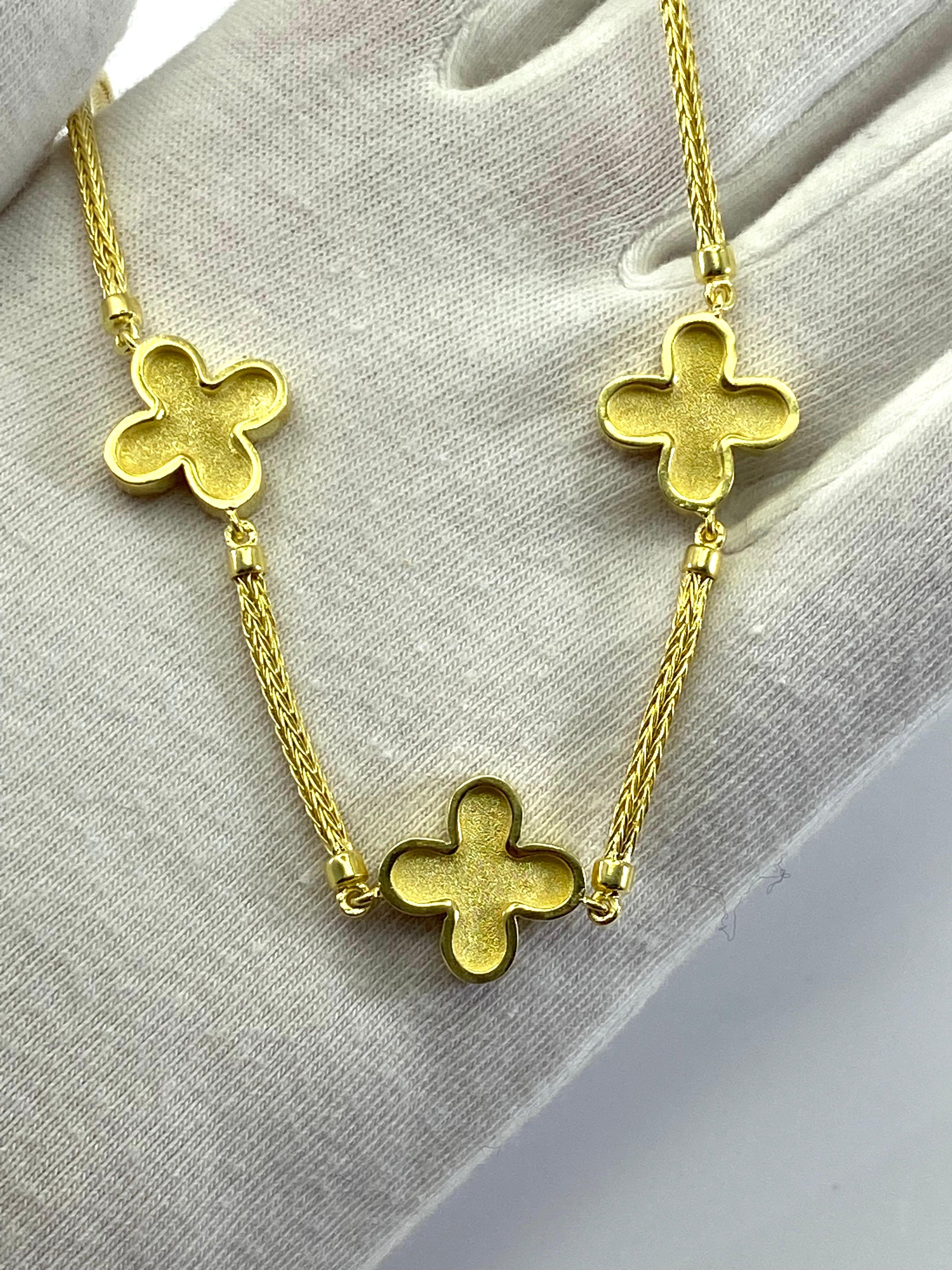 Georgios Collections Collier croix réversible en or jaune 18 carats avec diamants en vente 6