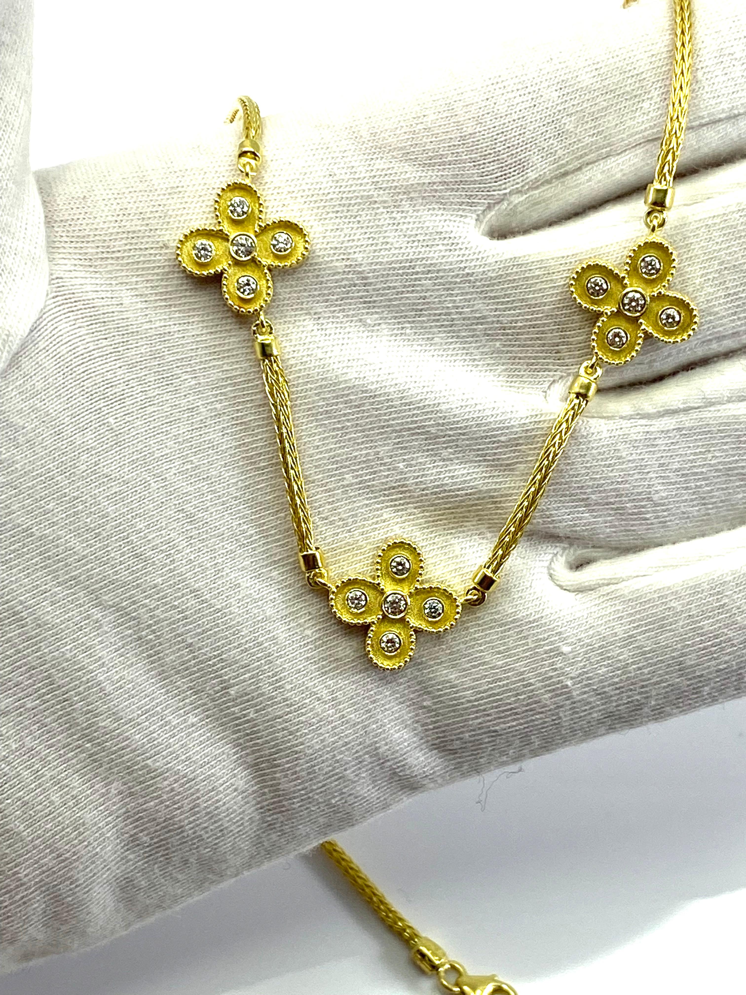 Georgios Collections - Collana a corda con croce di diamanti reversibile in oro giallo 18 carati in vendita 7
