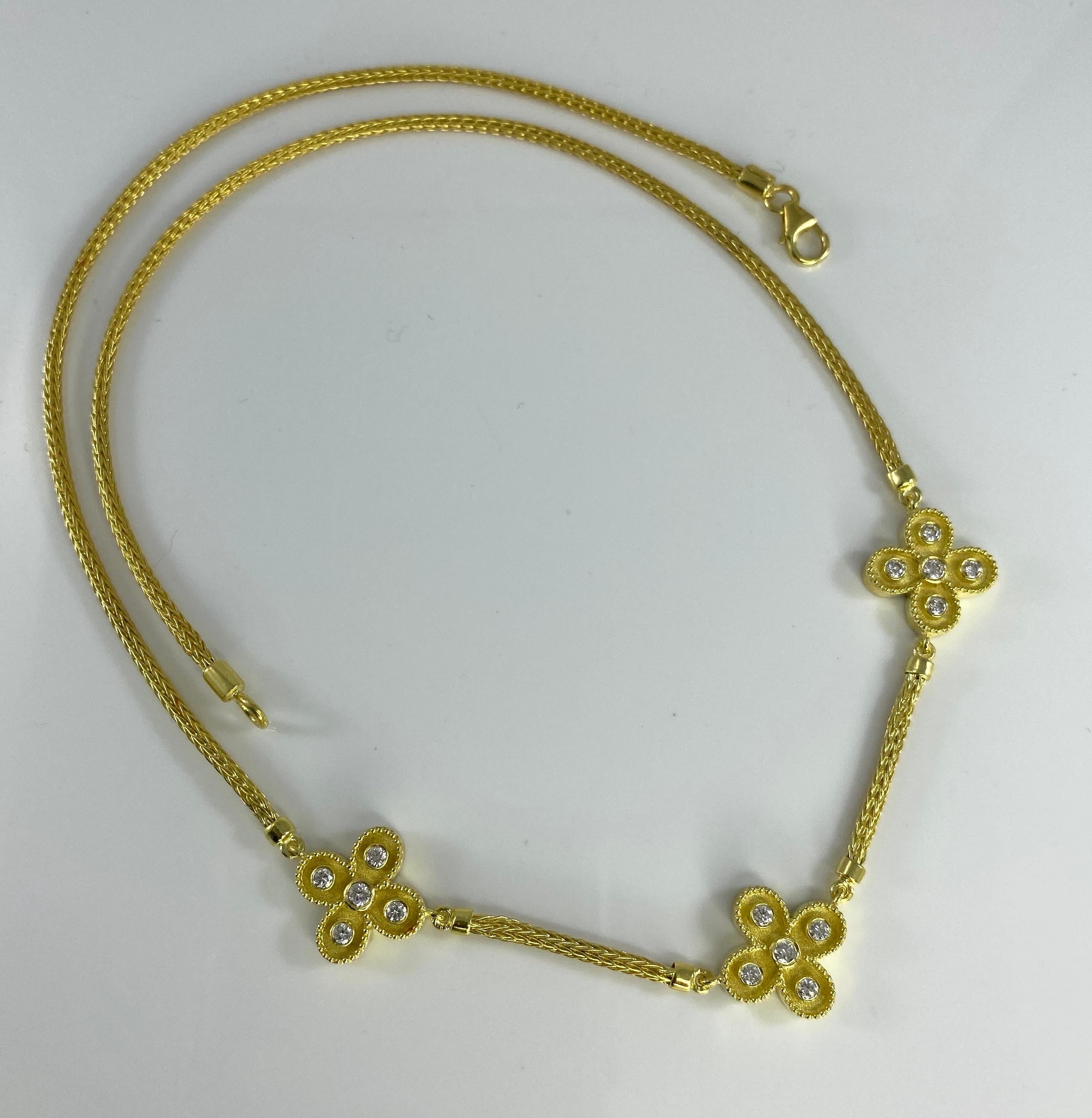 Byzantin Georgios Collections Collier croix réversible en or jaune 18 carats avec diamants en vente