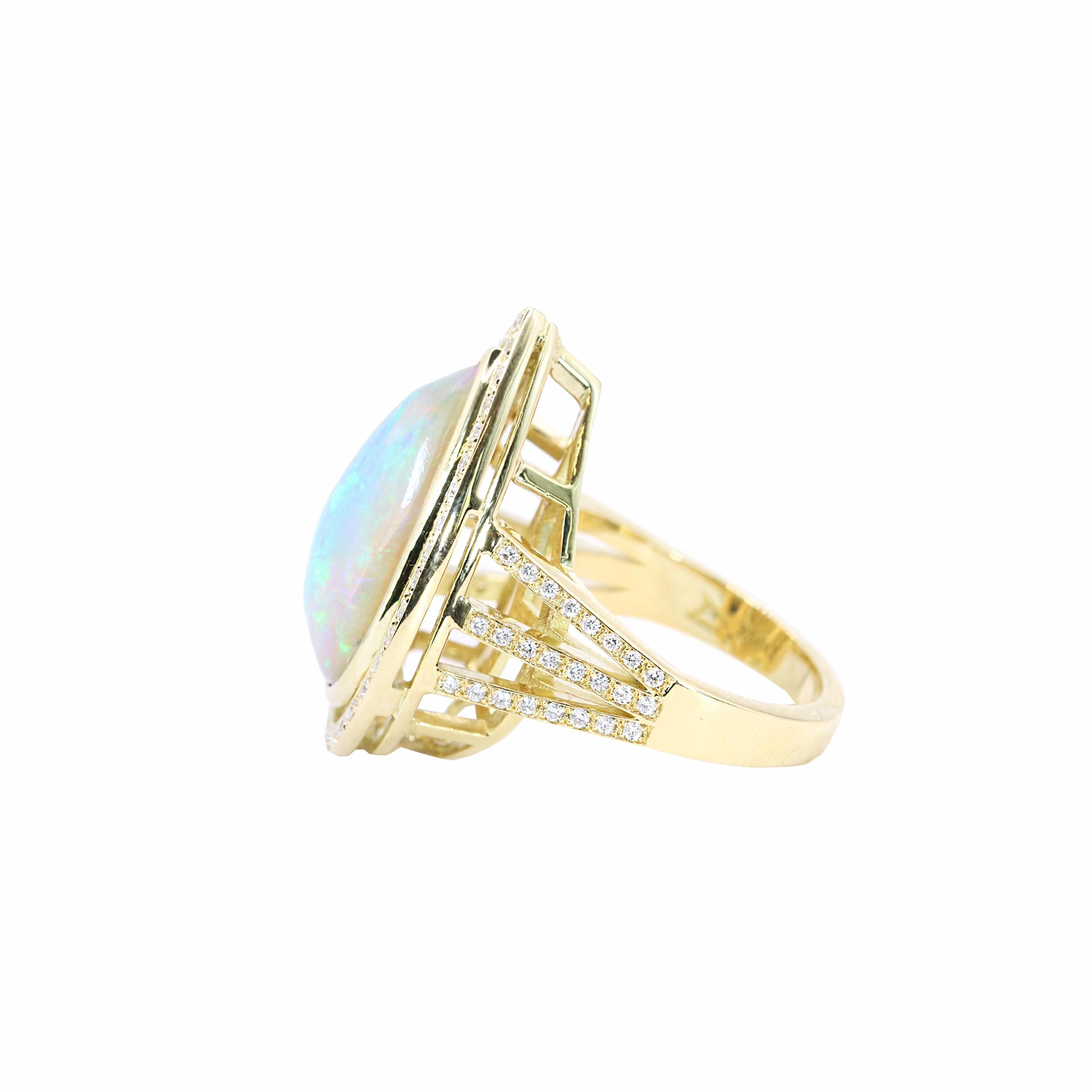 Contemporain Georgios Collections Bague en or jaune 18 carats avec opale poire et diamants en vente
