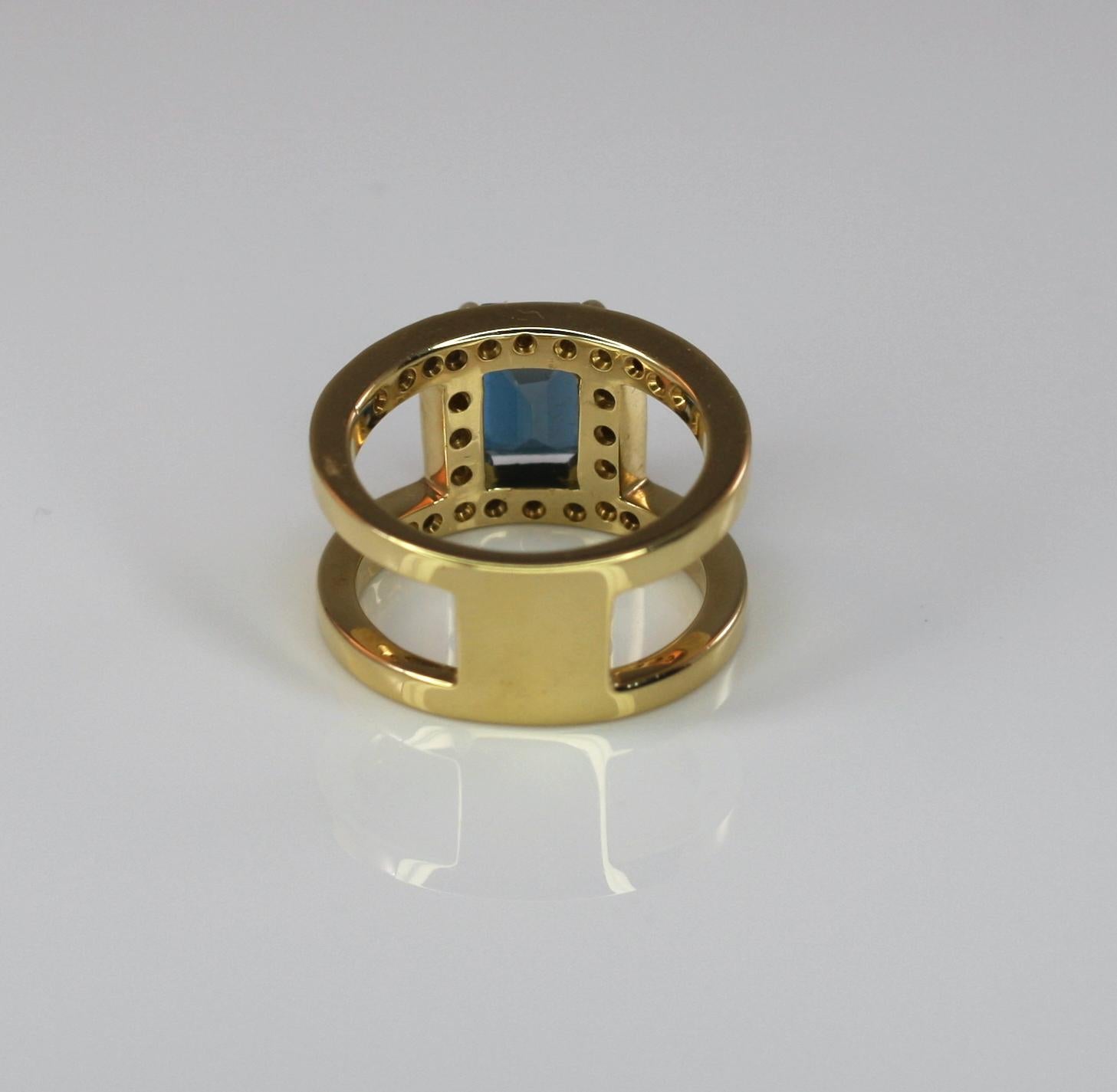 Women's or Men's Georgios Collections 18 Karat Yellow Gold London Blue Topaz and Diamonds Ring For Sale