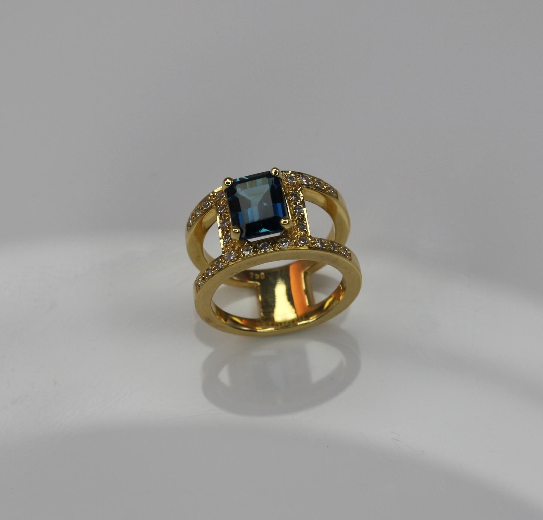 Georgios Collections 18 Karat Yellow Gold London Blue Topaz and Diamonds Ring For Sale 2