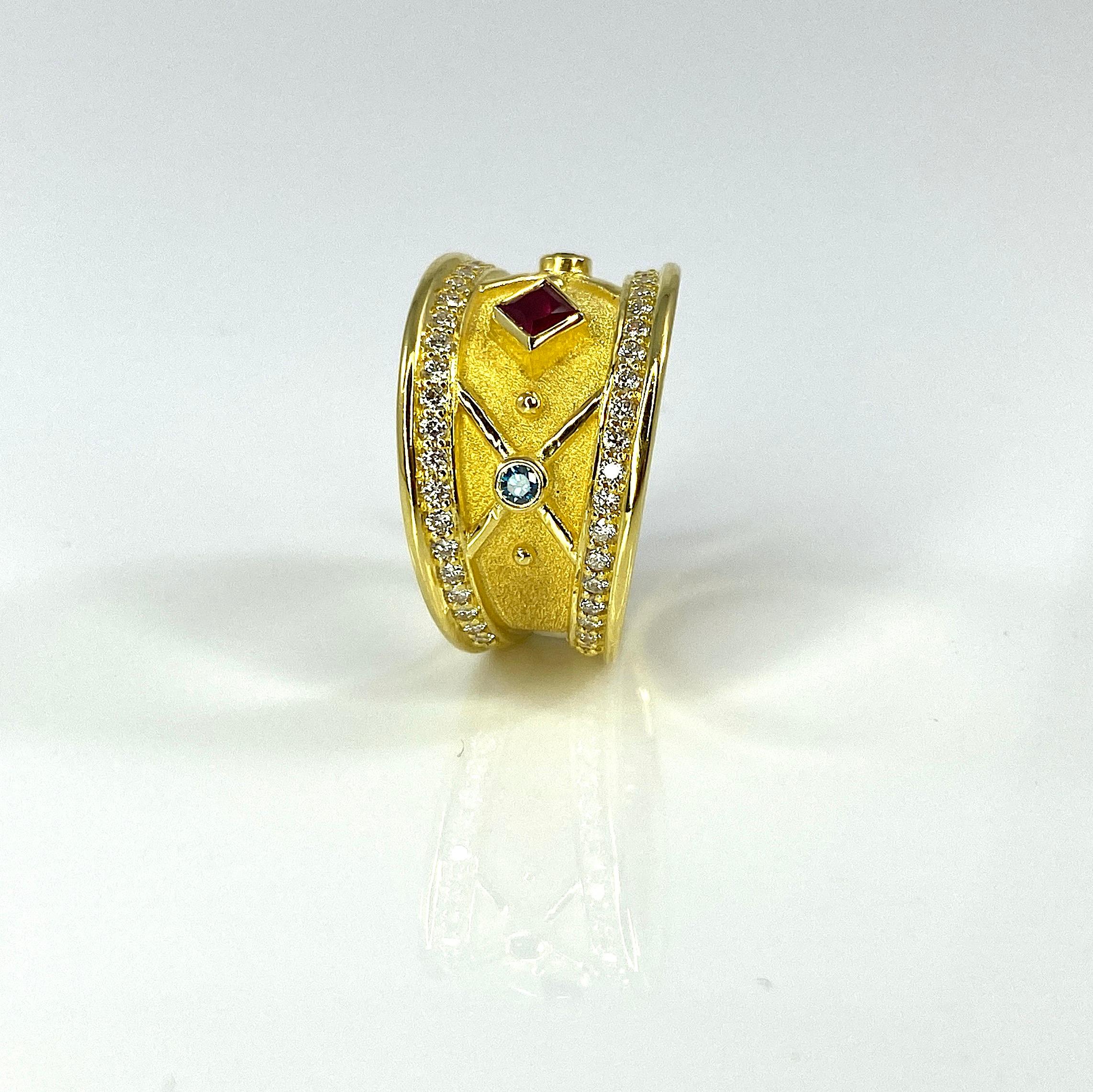 Georgios Kollektionen Ring aus 18 Karat Gelbgold mit Rubin und blauen und weißen Diamanten  im Angebot 4