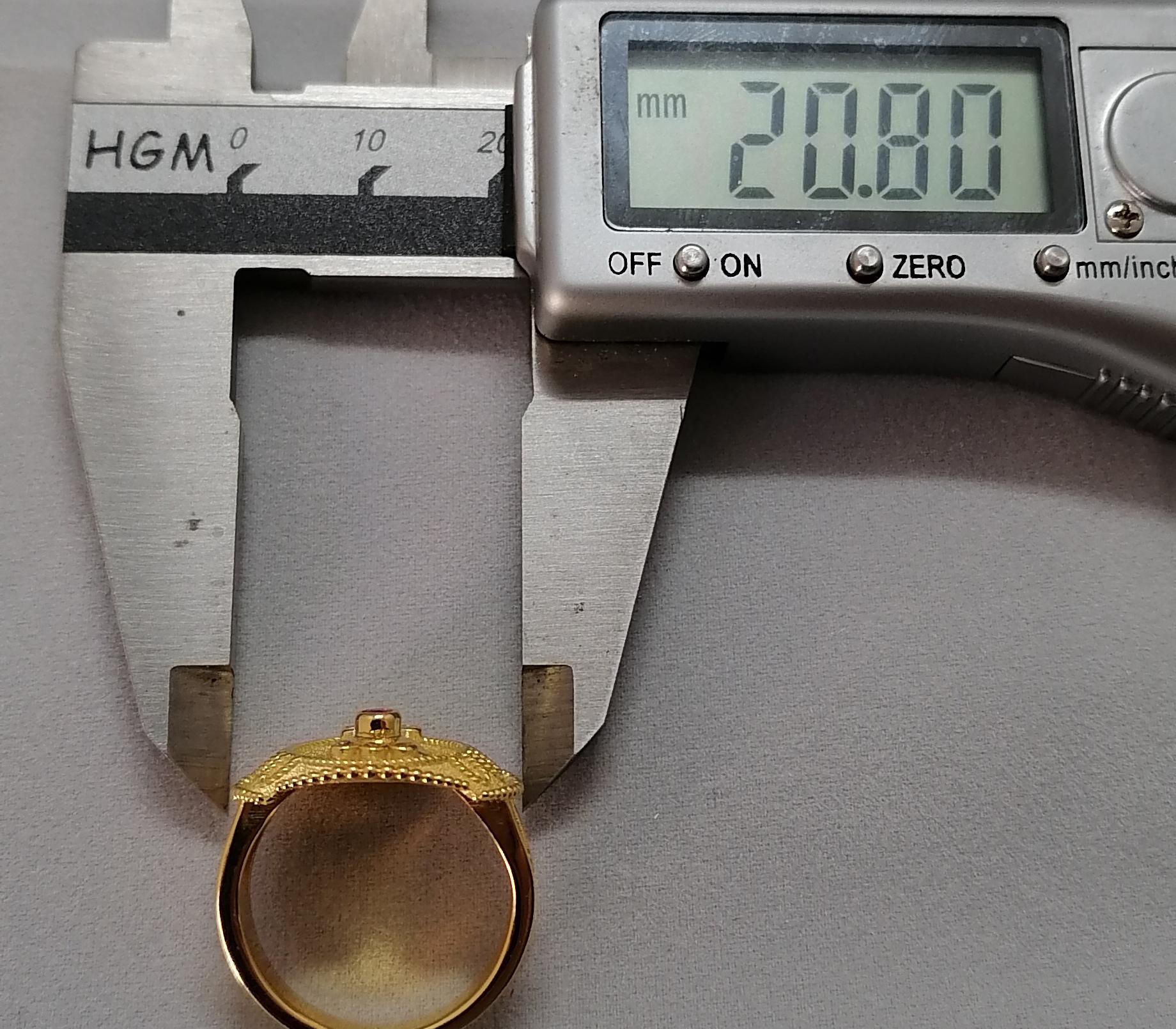 Georgios Collections Bague à anneau rond en or jaune 18 carats, rubis et diamants Pour femmes en vente