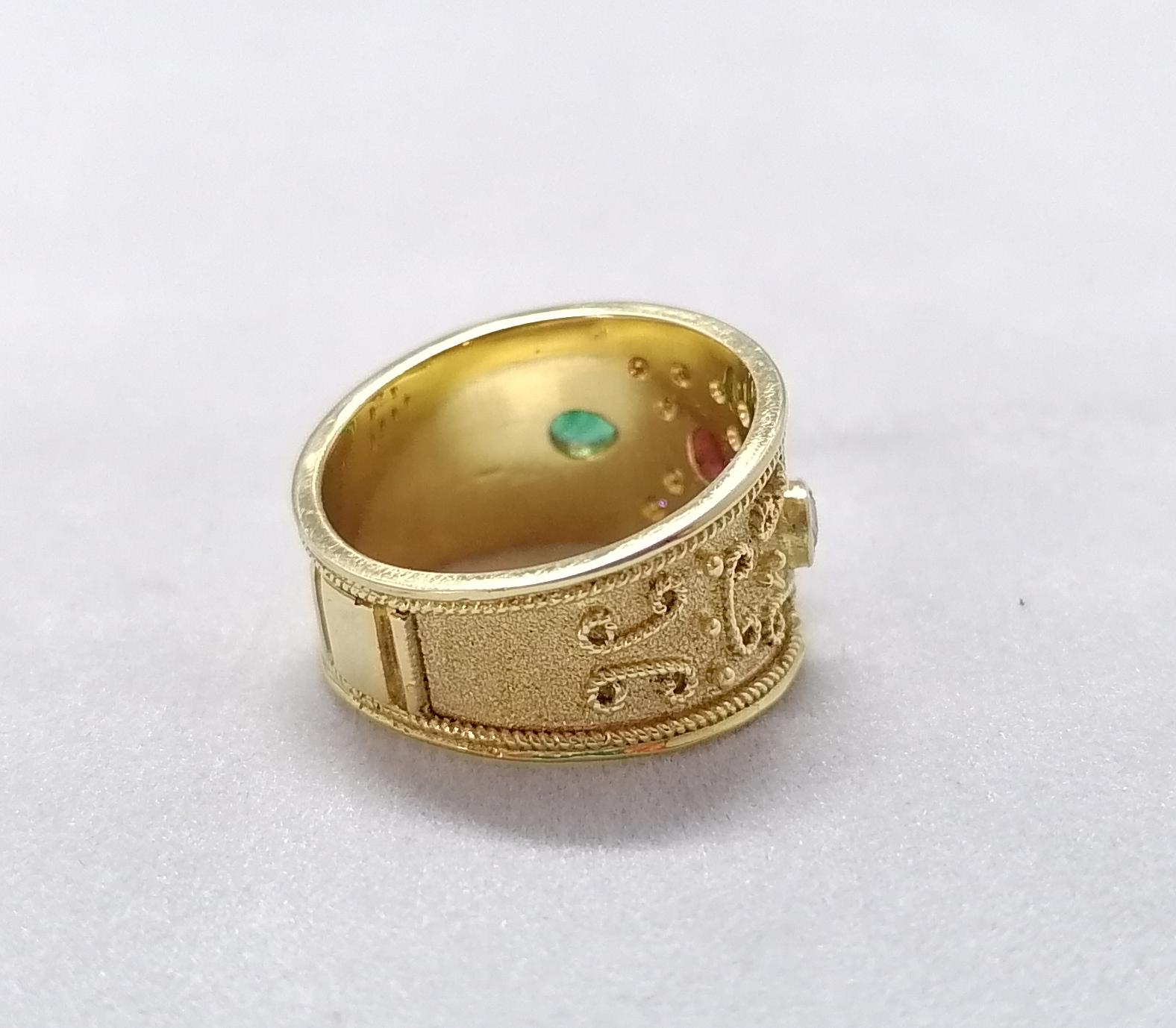 Georgios Kollektionen 18 Karat Gelbgold Ring mit Rubin, Smaragd und Diamant im Angebot 6