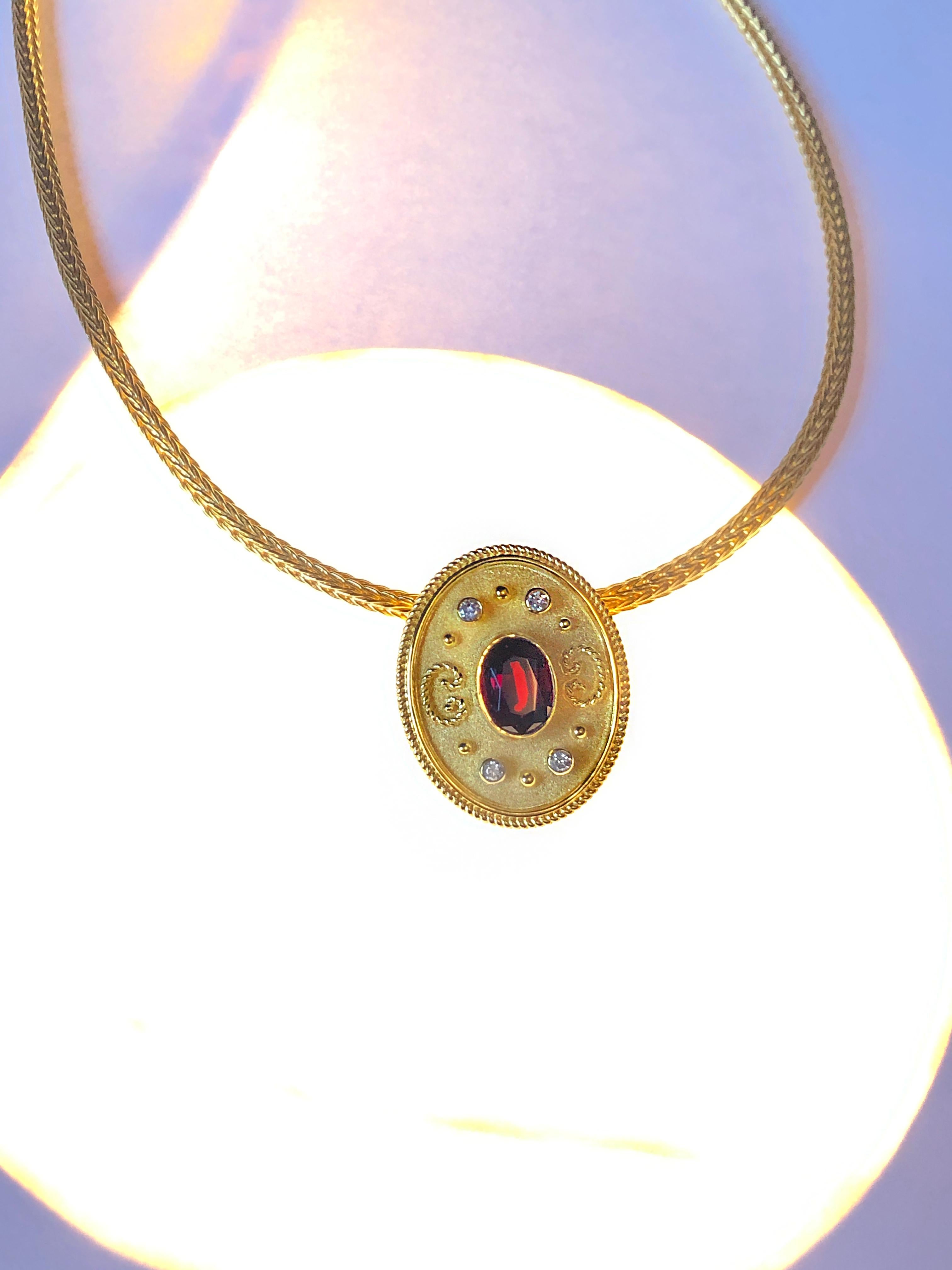 Georgios Kollektionen 18 Karat Gelbgold  Ovaler Diamant-Rubin-Anhänger mit Diamant (Ovalschliff) im Angebot