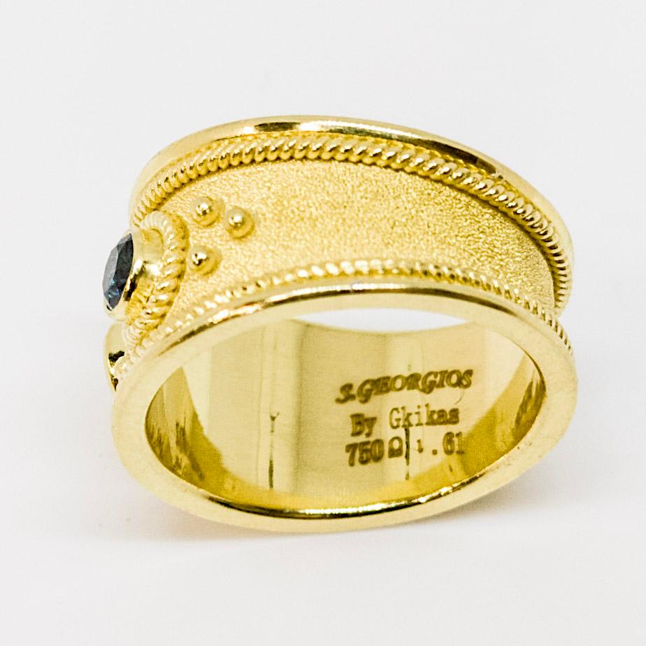 Georgios Kollektionen 18 Karat Gelbgold Solitär Ring mit blauen und weißen Diamanten im Zustand „Neu“ im Angebot in Astoria, NY