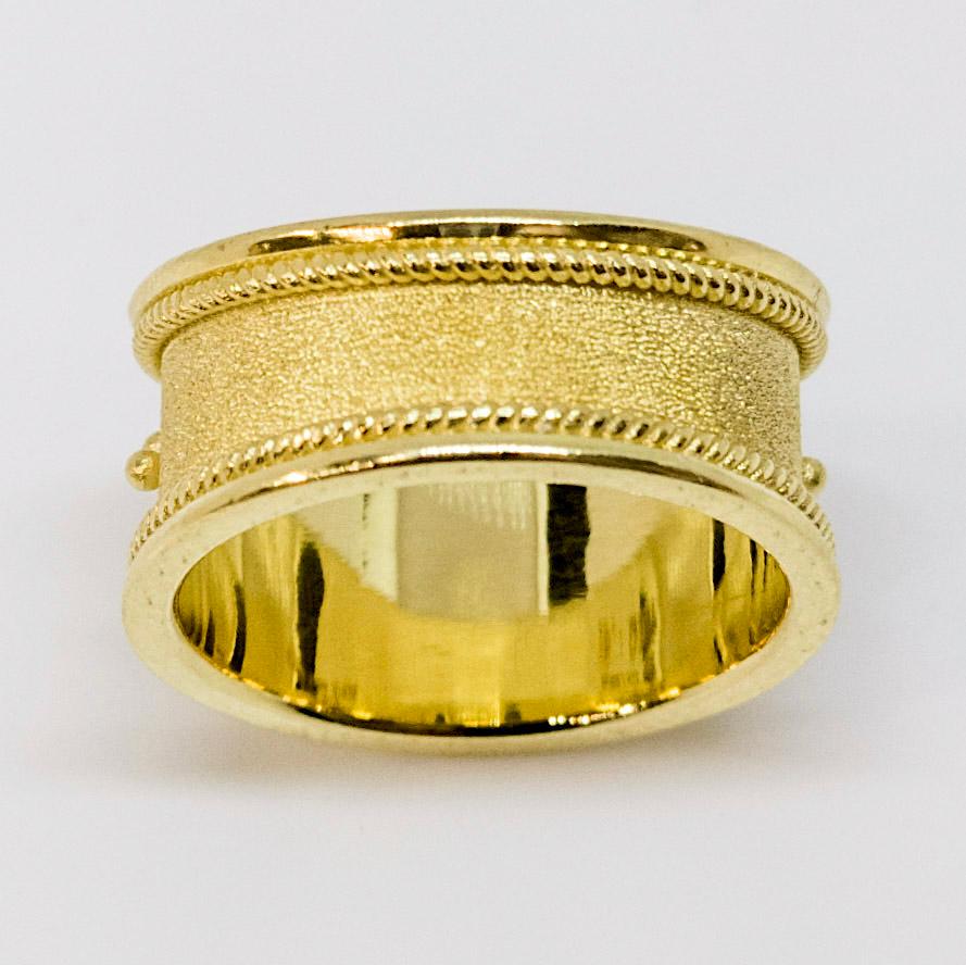 Georgios Kollektionen 18 Karat Gelbgold Solitär Ring mit blauen und weißen Diamanten für Damen oder Herren im Angebot