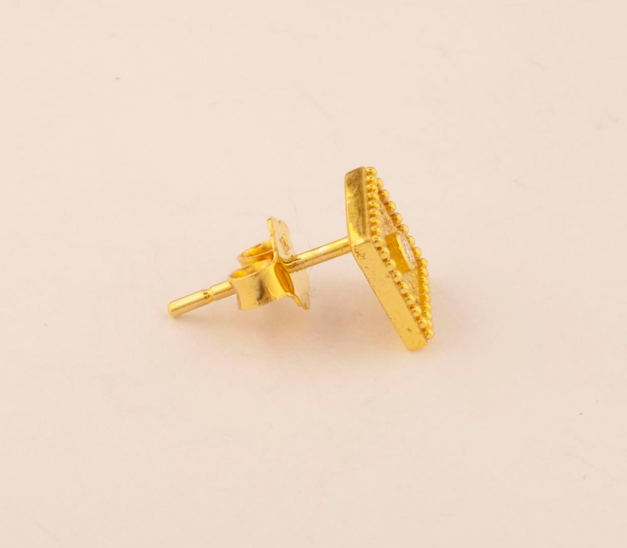 square gold earrings with diamonds