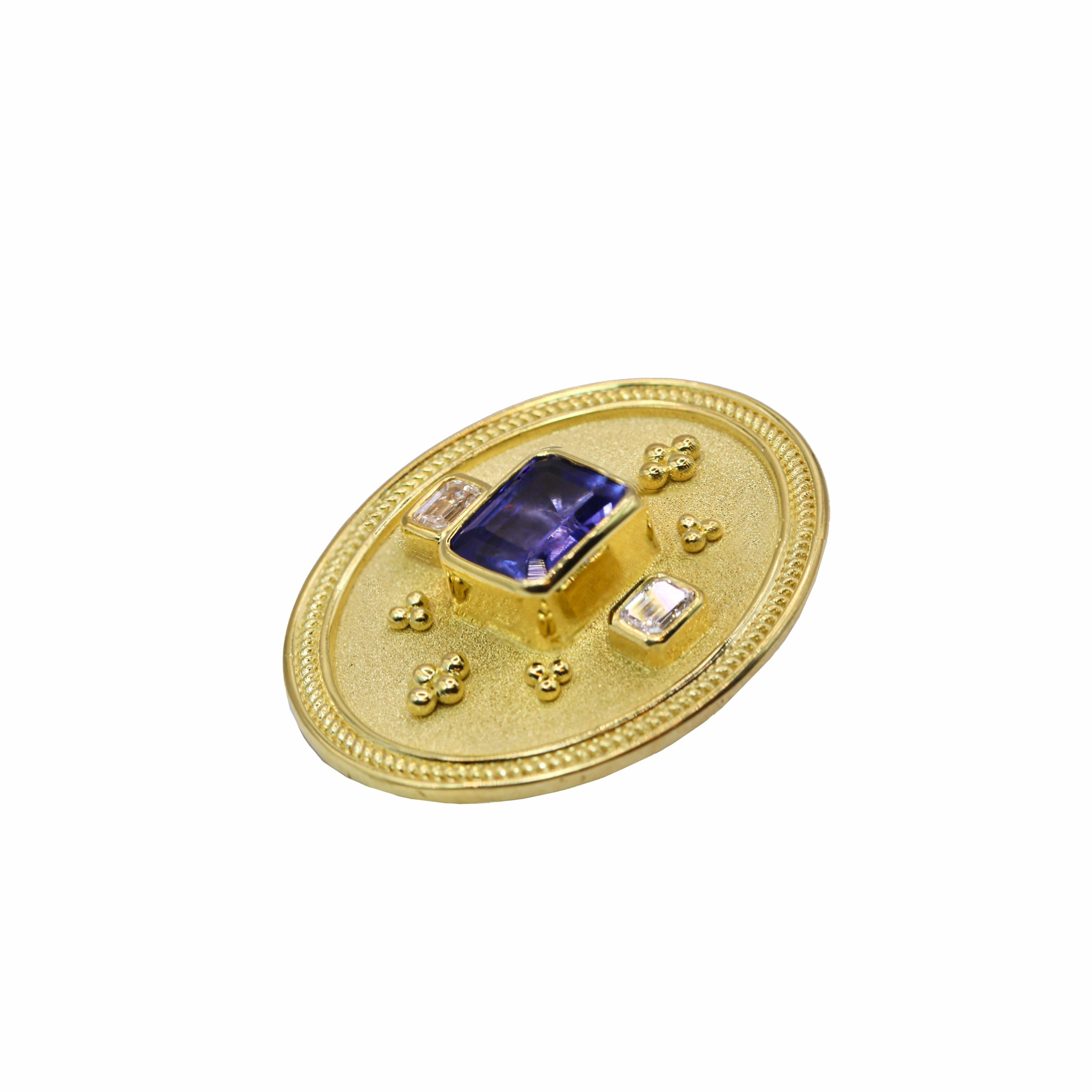 Taille émeraude Georgios Collections Pendentif en or jaune 18 carats, tanzanite et diamant avec chaîne en vente