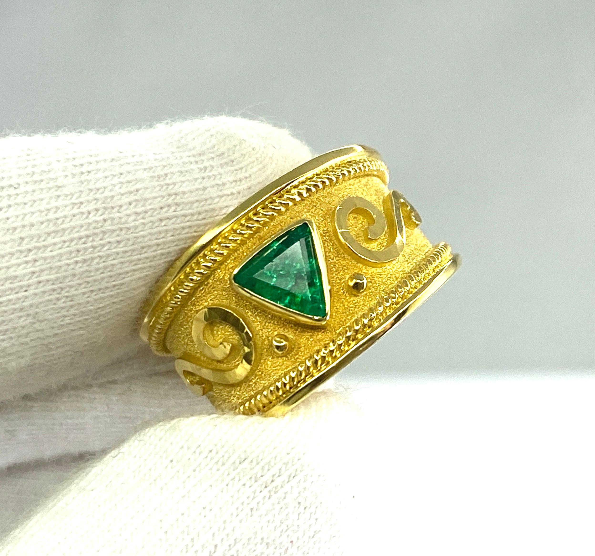 Byzantine Georgios Collections 18 Karat Yellow Gold Trillion Emerald Ring For Sale