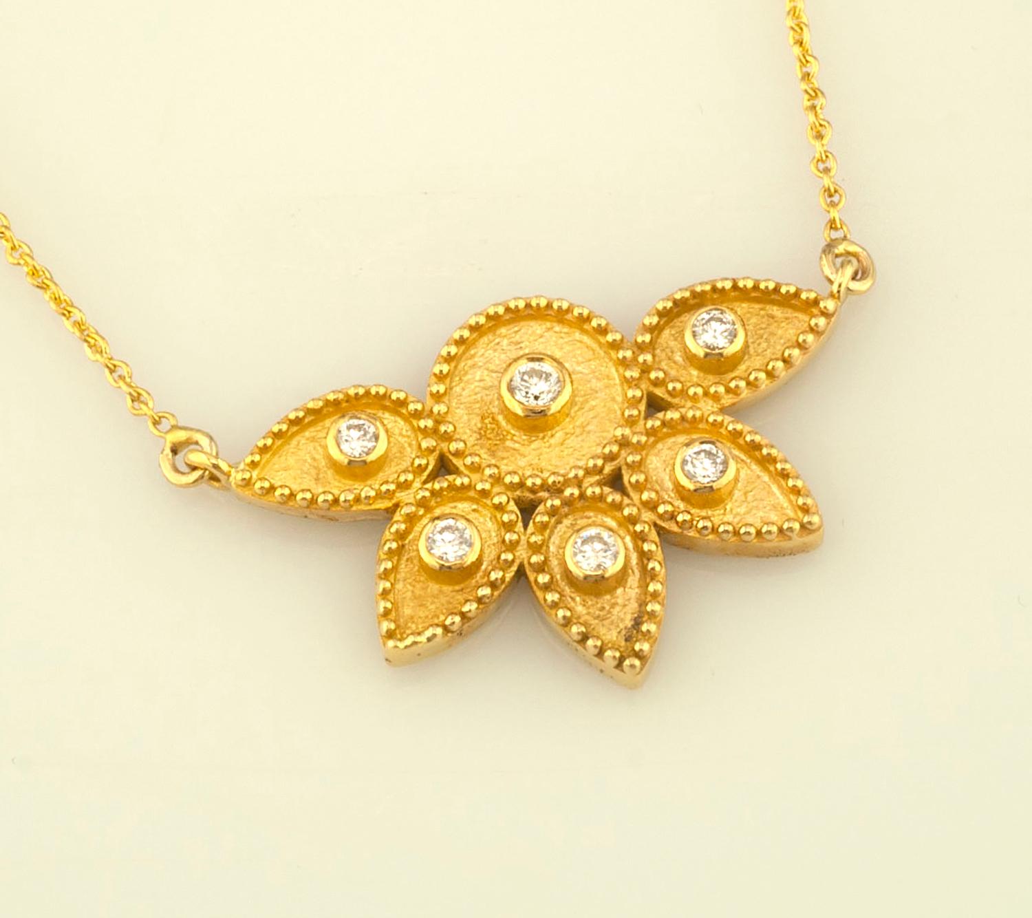 Georgios Kollektionen 18 Karat Gelbgold Weißer Diamant Kette Anhänger Halskette  im Angebot 4