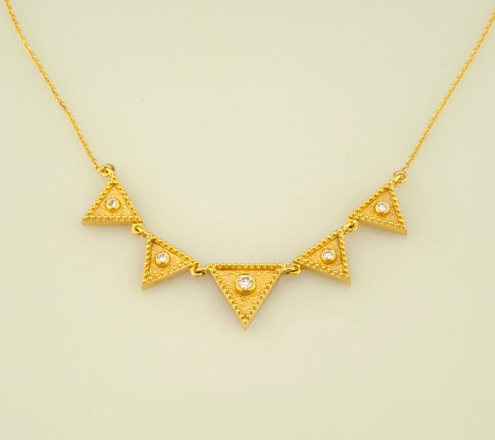 Georgios Kollektionen 18 Karat Gelbgold Weißer Diamant Kette Anhänger Halskette im Angebot 2
