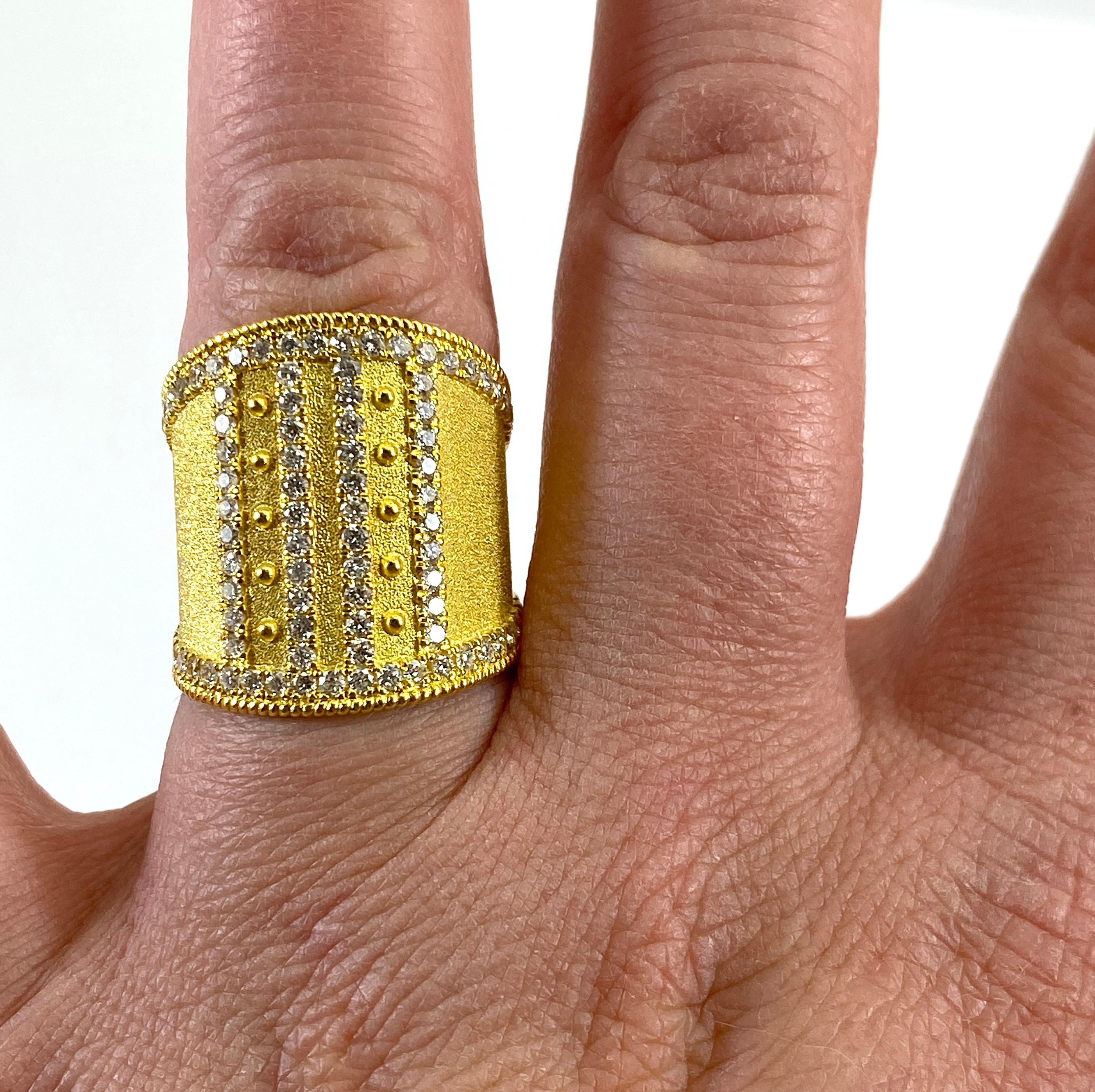Georgios Kollektionen 18 Karat Gelbgold breiter Diamant und Granulation-Ring  im Angebot 5