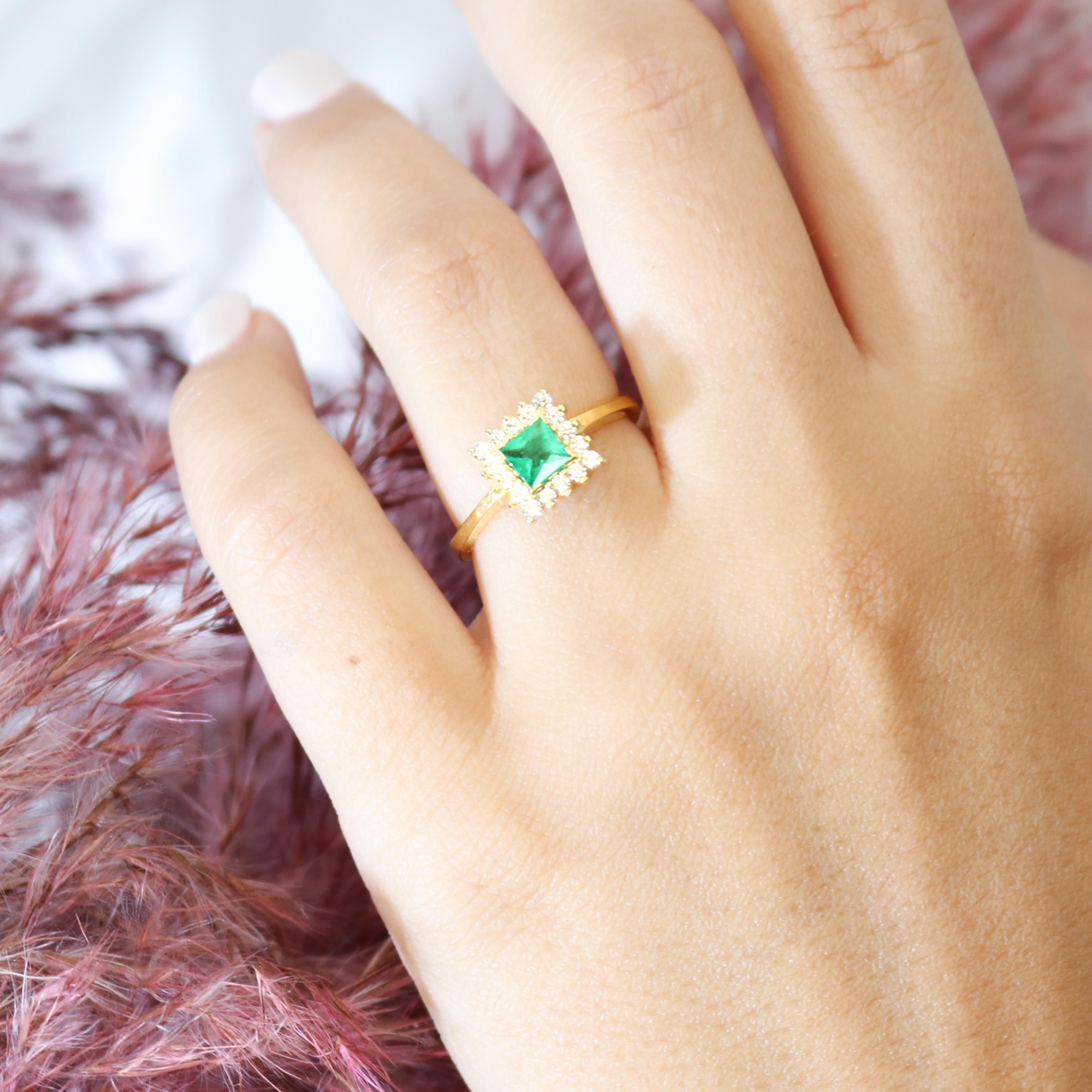 Georgios Collections 18K Yellow Gold Princess -Cut Emerald Ring with Diamonds For Sale 6