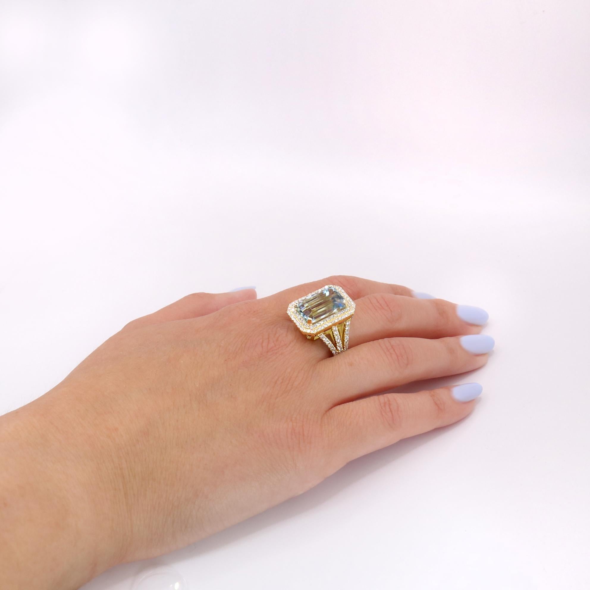 Georgios Collections 18K Yellow Gold Ring with Aquamarine and Diamonds For Sale 2