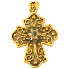 Georgios Kollektionen Gelbgold 18 Karat Diamant und Saphir Zweifarbiges Kreuz aus Gelbgold