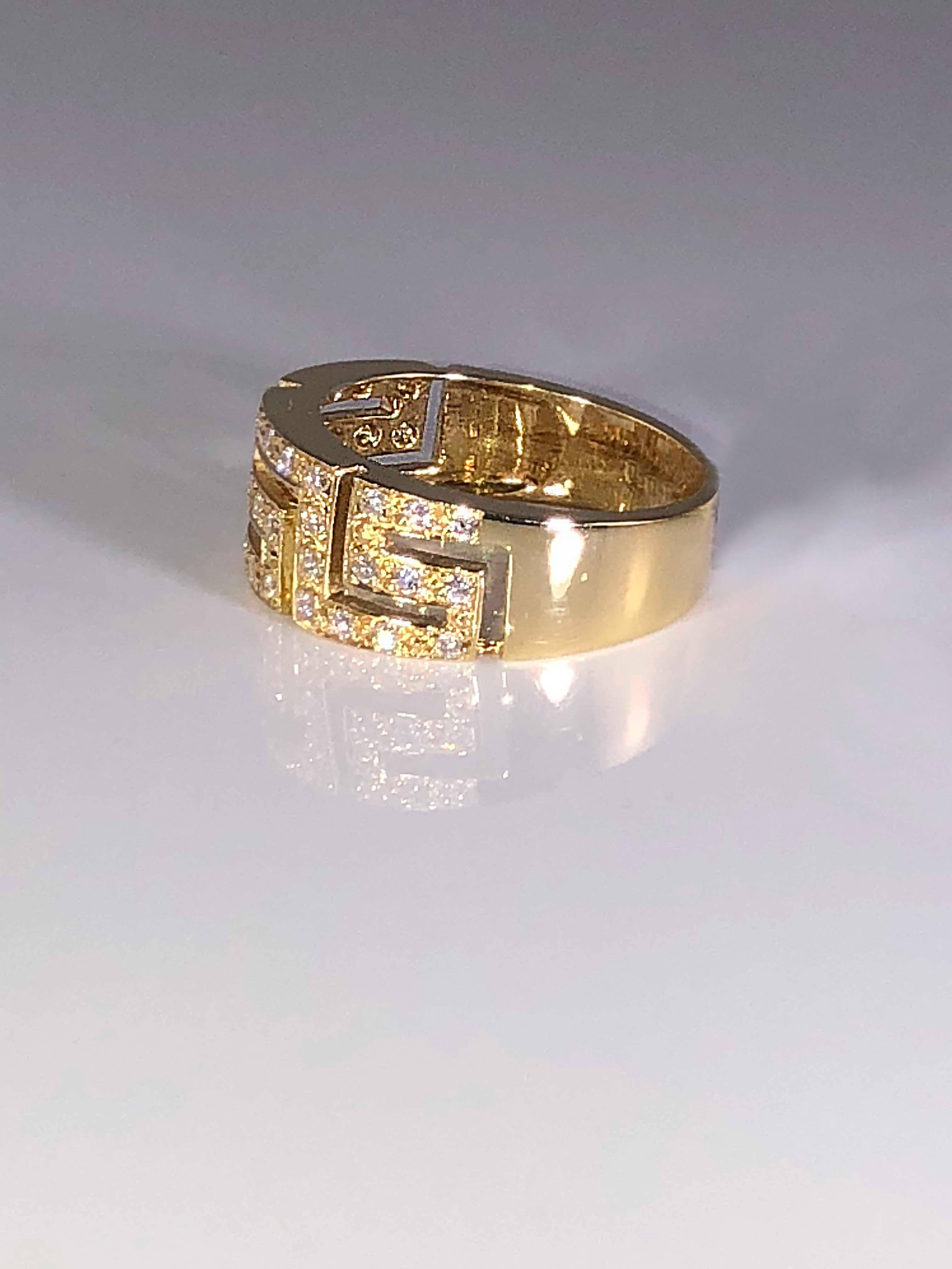 Grec classique Georgios Collections Bague en or jaune 18 carats et diamants au motif grec  en vente