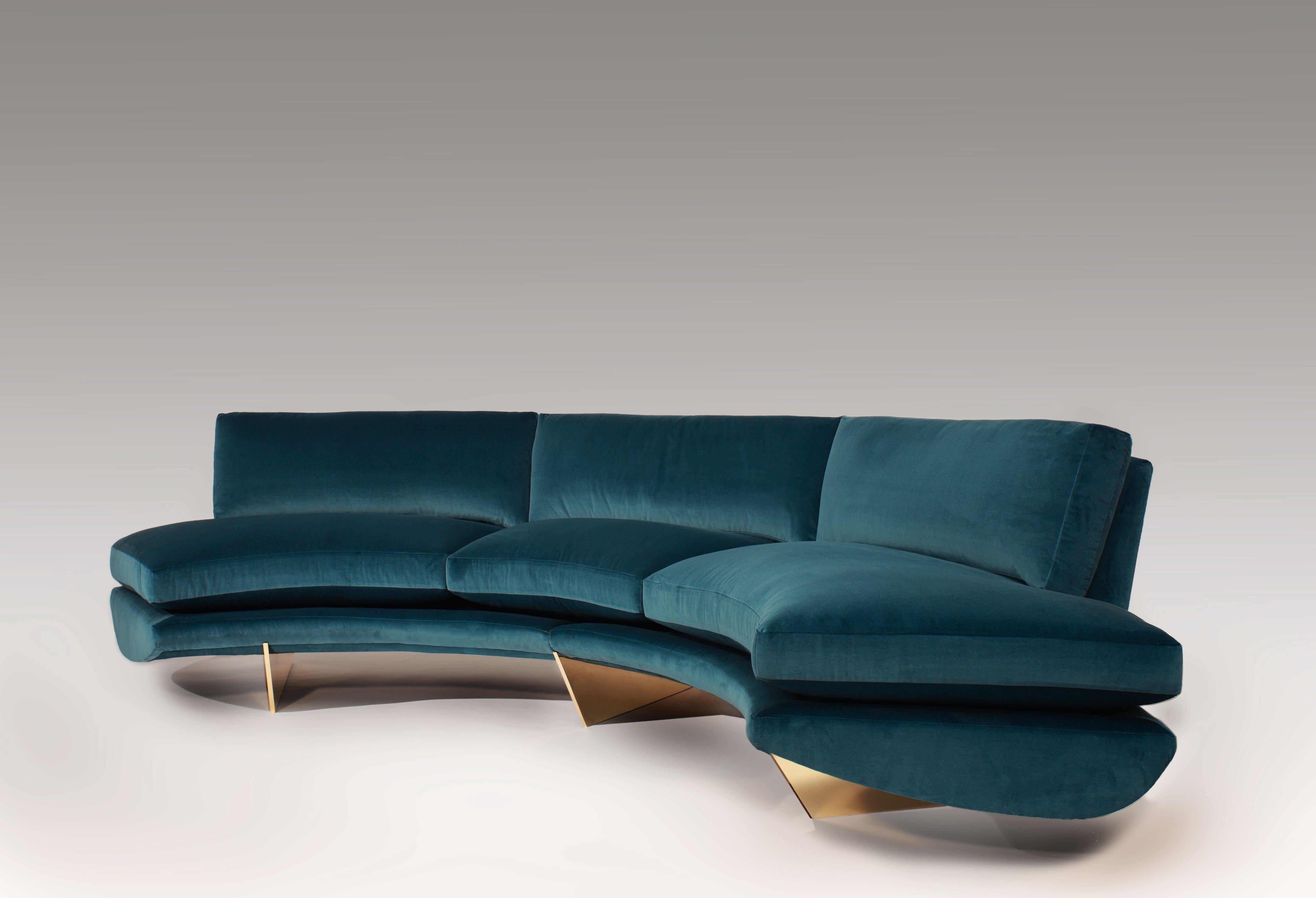 Georgis & Mirgorodsky, Whalebone, zeitgenössisches geschwungenes Sofa, USA, 2014 im Zustand „Neu“ im Angebot in New York, NY