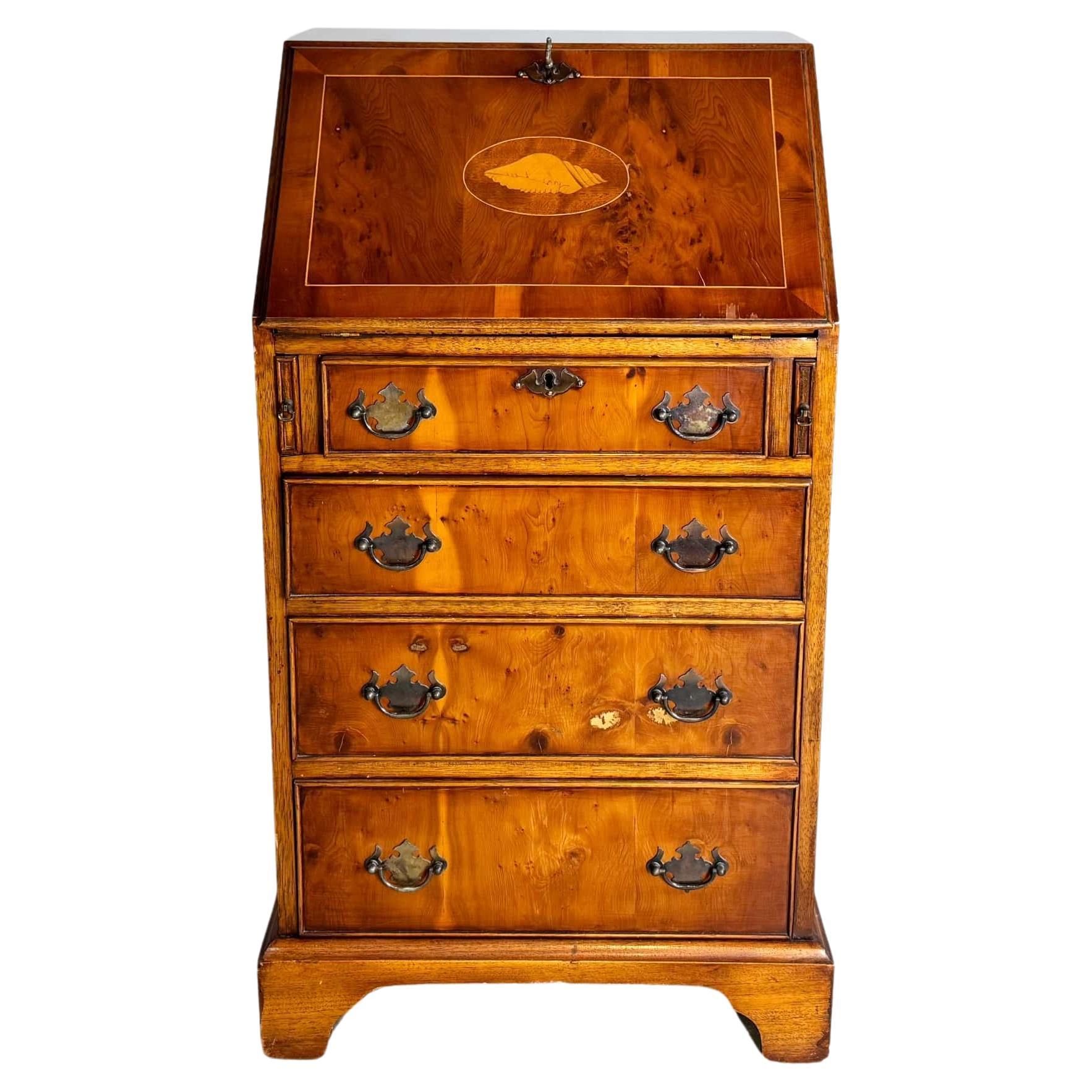 Georgischer Midcentury Sekretär Kommode Ledereinlage antik 1960