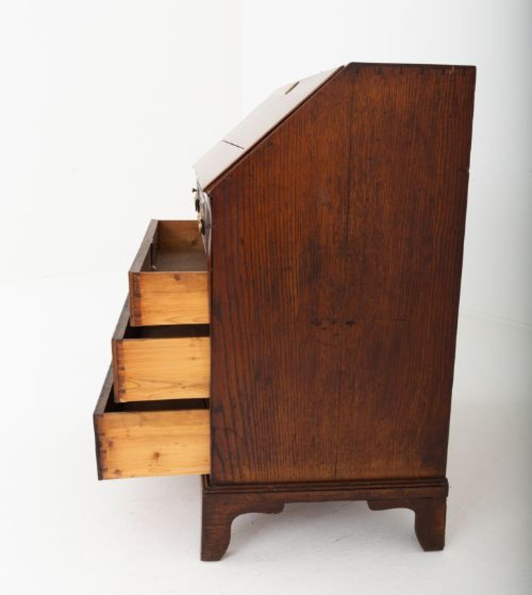 Georigian Bureau Desk Elm Period Antique For Sale 3