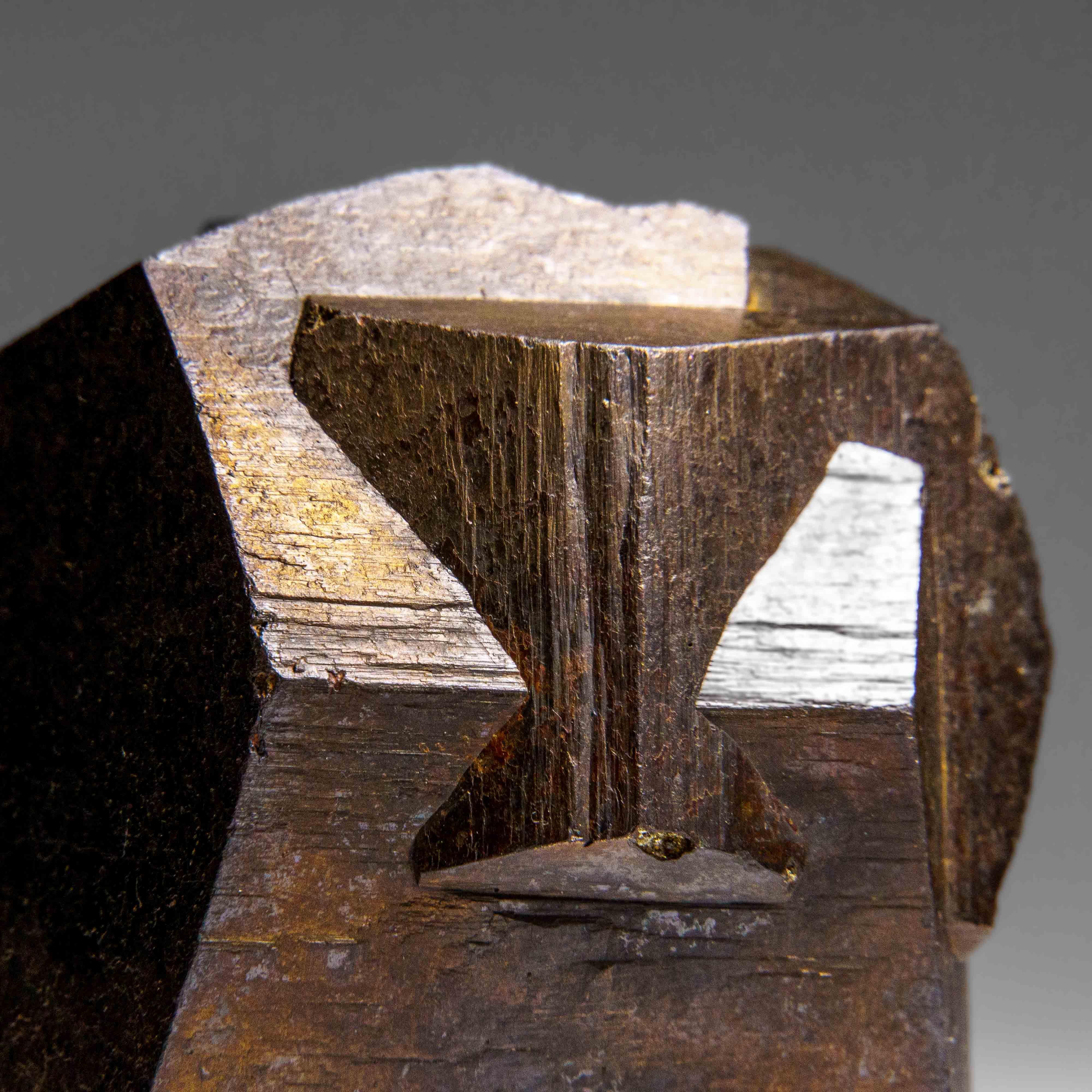 Géothite Psuedo Pyrite de Gachala, Colombie (610.6 grammes) en vente 1