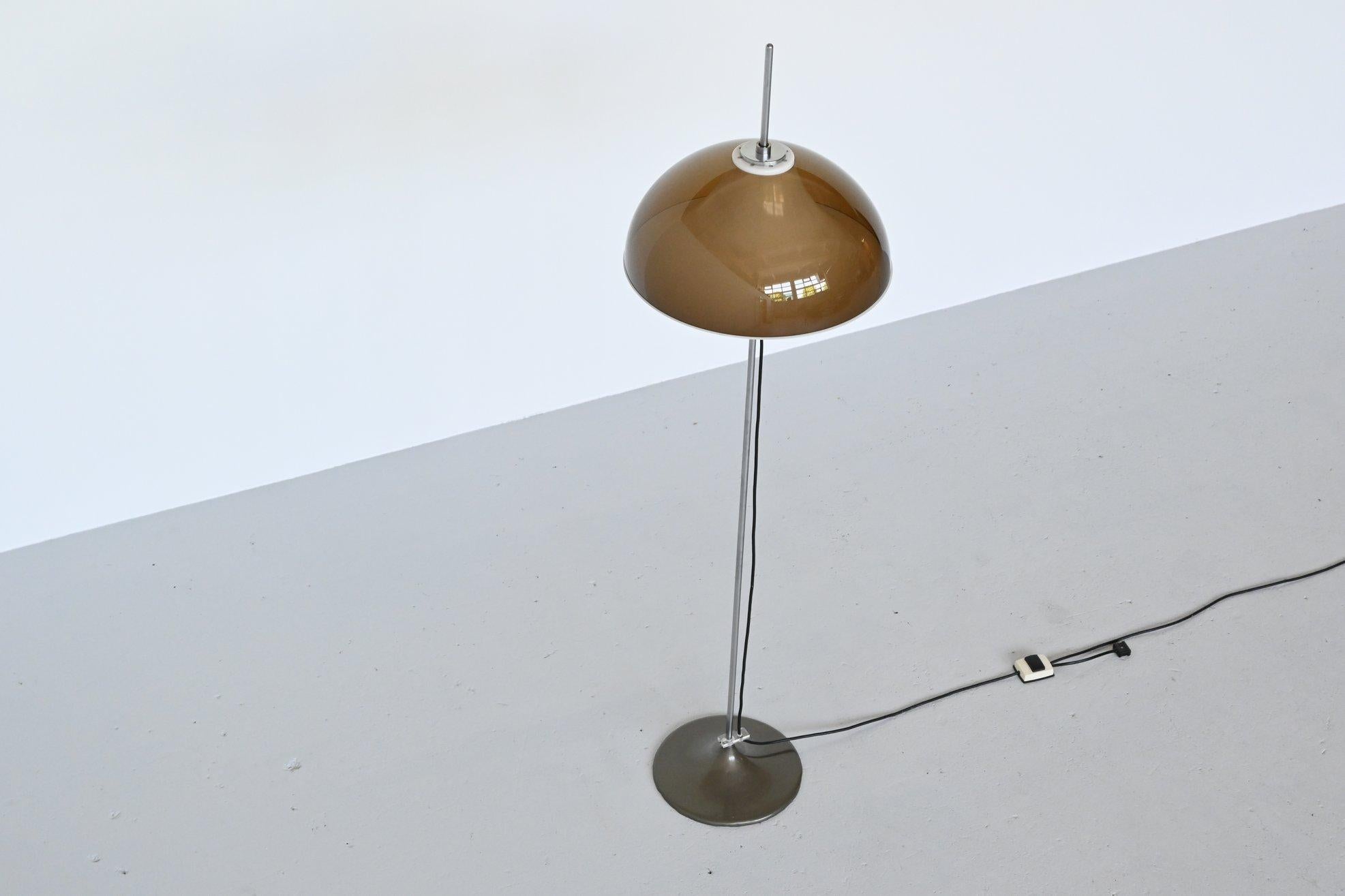 Gepo Acrylic Floor Lamp Gino Sarfatti Style, the Netherlands, 1960 In Good Condition In Etten-Leur, NL