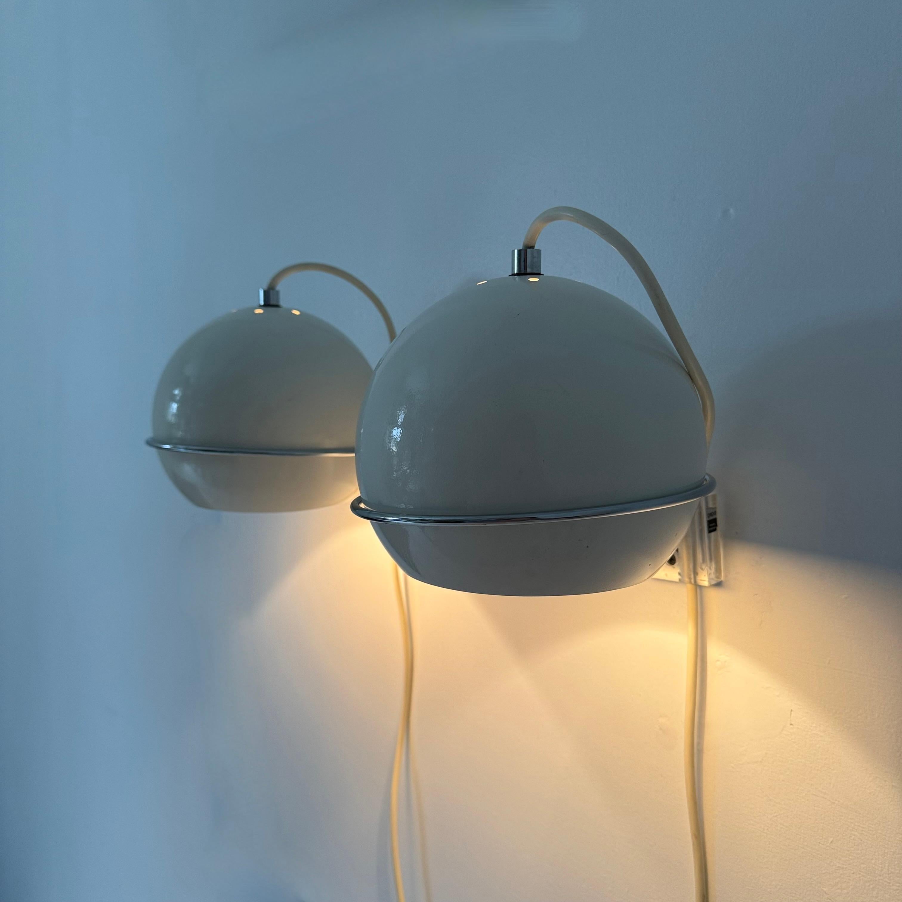 Fin du 20e siècle Applique Gepo globe oculaire , 1970 en vente