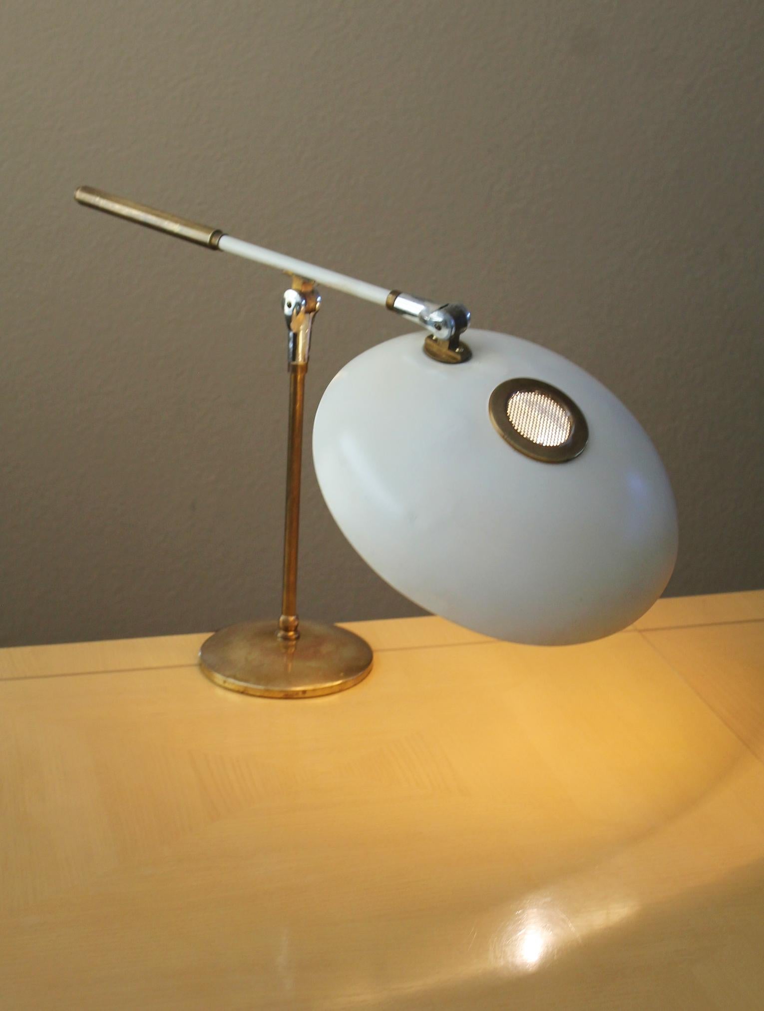 ¡Lámpara de brazo oscilante Gerald Thurston Mid Century Modern Saucer! Lightolier Raro Años 40 en venta 1