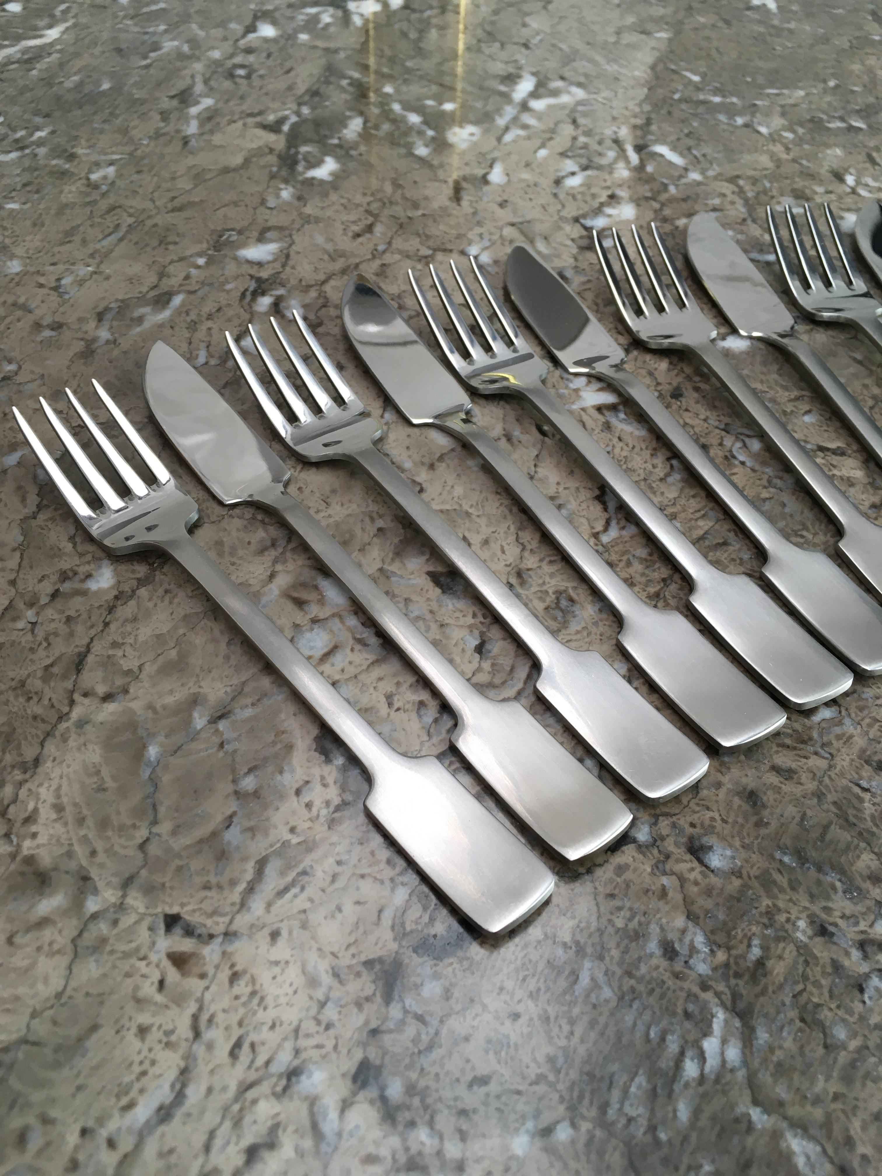Gerald Benney Stainless Cutlery by Viners of Sheffield, British, 1970s In Good Condition For Sale In Melbourne, AU