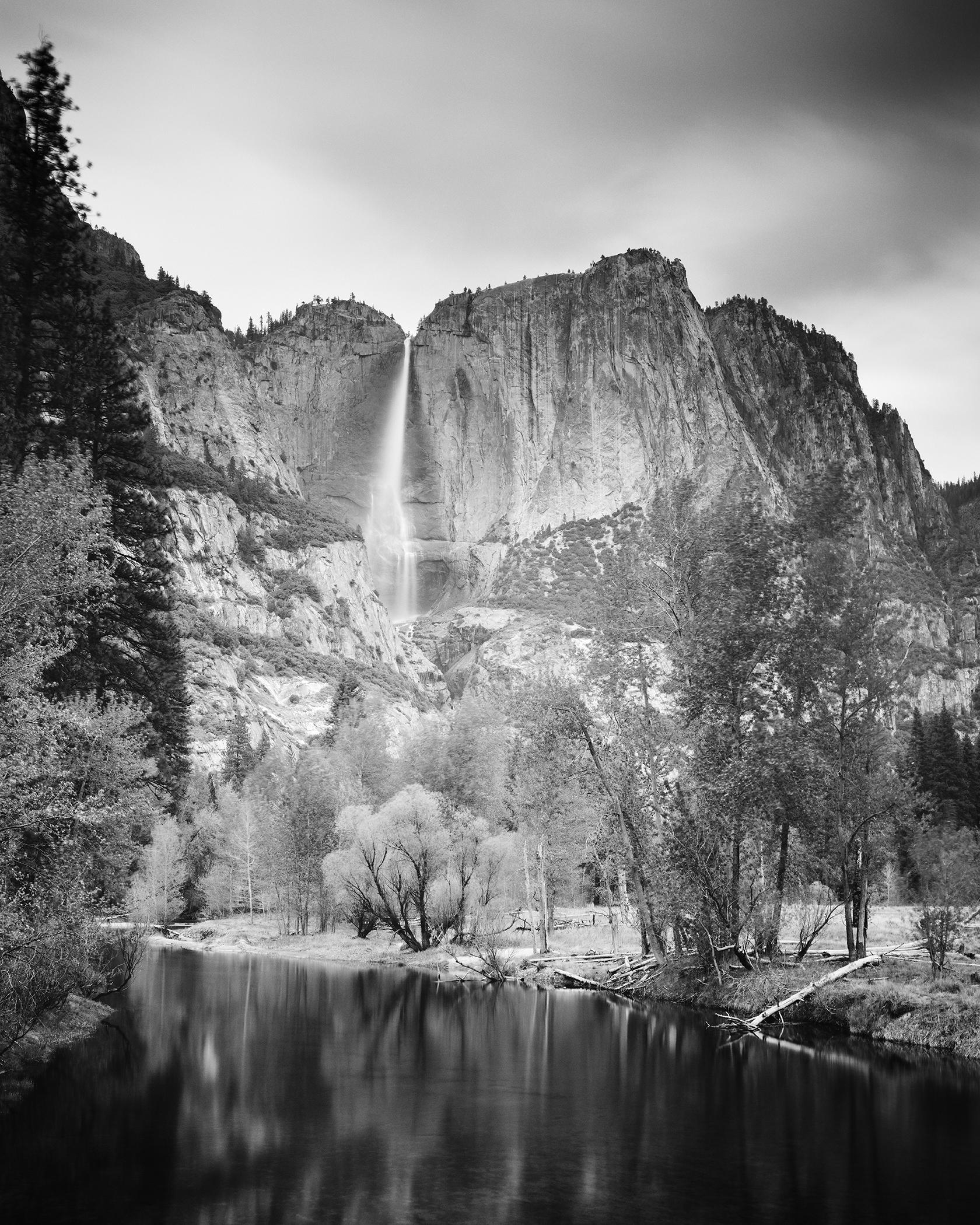 Black and White Photograph Gerald Berghammer, Ina Forstinger - Yosemite Falls, chute d
eau, Californie, photographie noir et blanc, paysage
