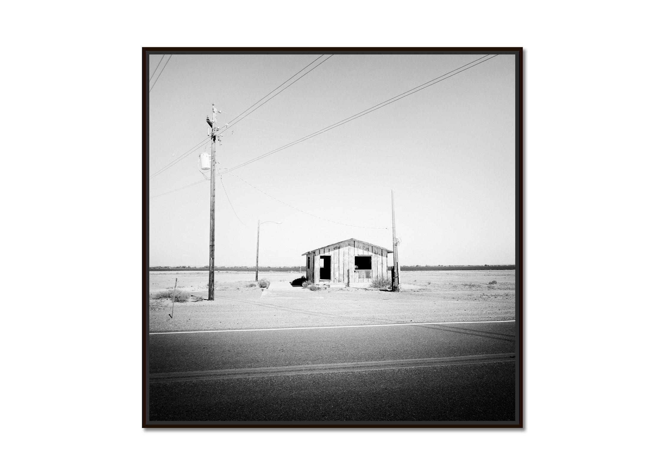Abandoned House, Arizona, USA, black and white fine art photography, landscape - Photograph by Gerald Berghammer