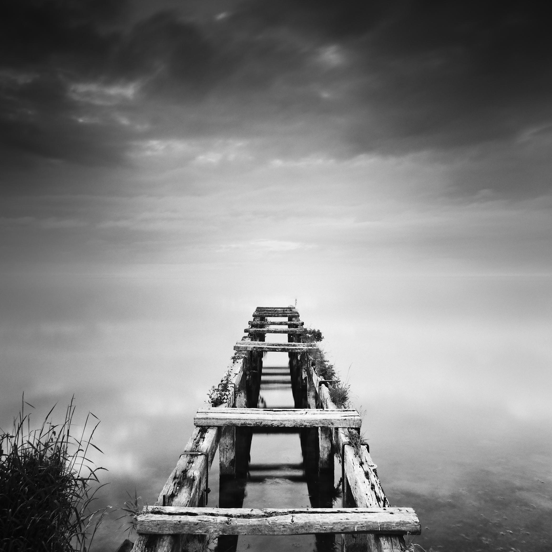 Jetée abandonnée, Irlande, photographie en noir et blanc, paysage marin en édition limitée