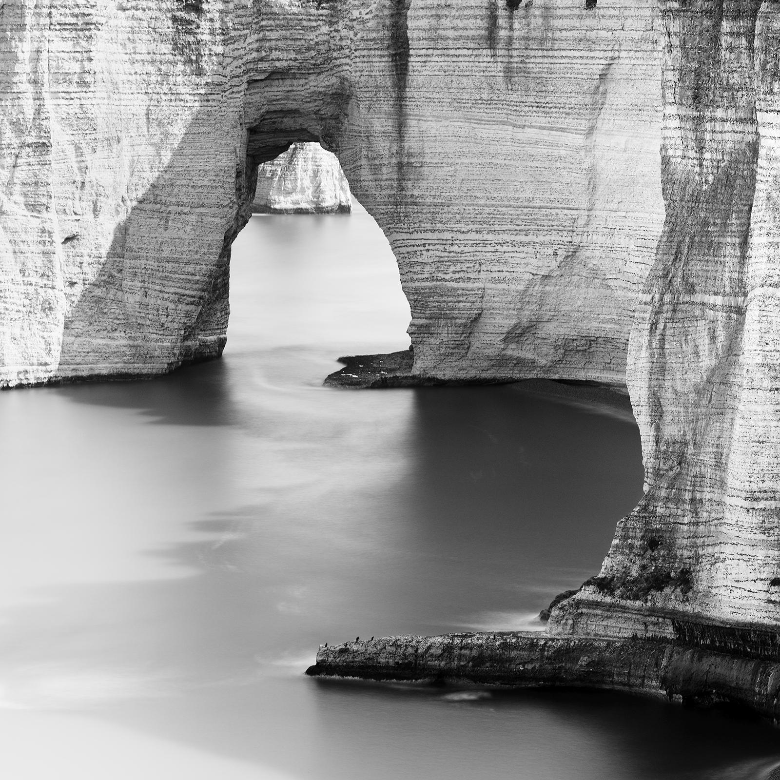 Alabasterküste, Etretat, Langzeitbelichtungsfotografie, Meereslandschaft in limitierter Auflage im Angebot 5