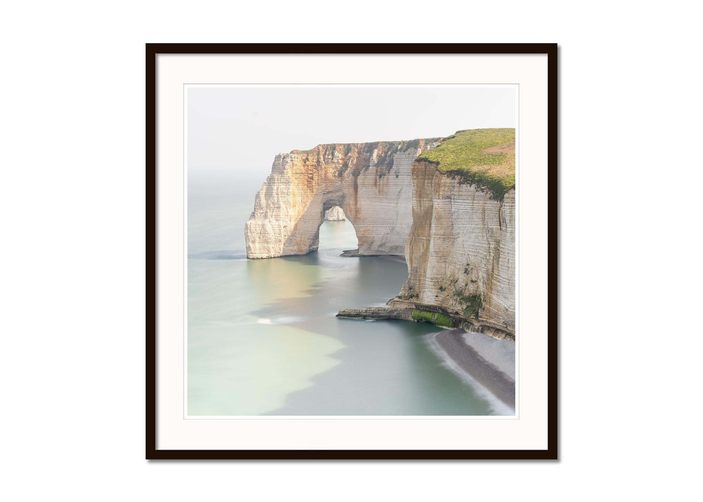 Alabasterküste, weiße Cliffs, Farbfotografie, limitierte Auflage, Landschaft (Weiß), Color Photograph, von Gerald Berghammer