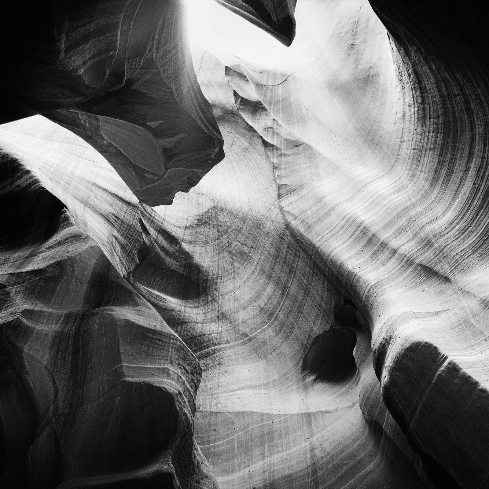Landscape Photograph Gerald Berghammer - Antelope Canyon, Arizona, USA, noir et blanc, beaux-arts, paysage, photographie