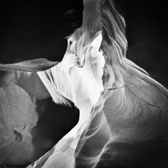 Antelope Canyon, Arizona, États-Unis, photographie en noir et blanc, paysage de taille moyenne