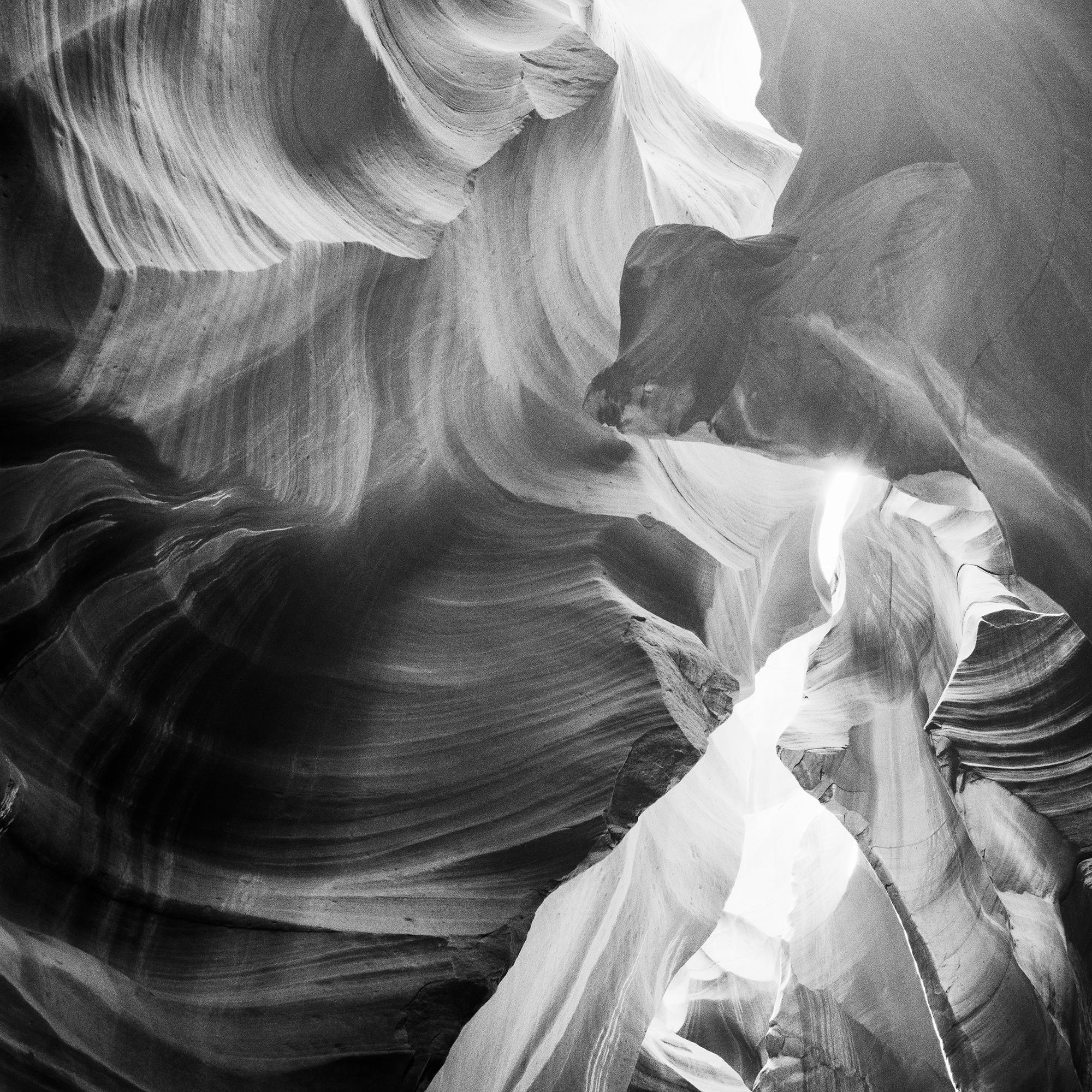 Désert d'Antelope Canyon, États-Unis, abstrait, photographie en noir et blanc, paysage en vente 5