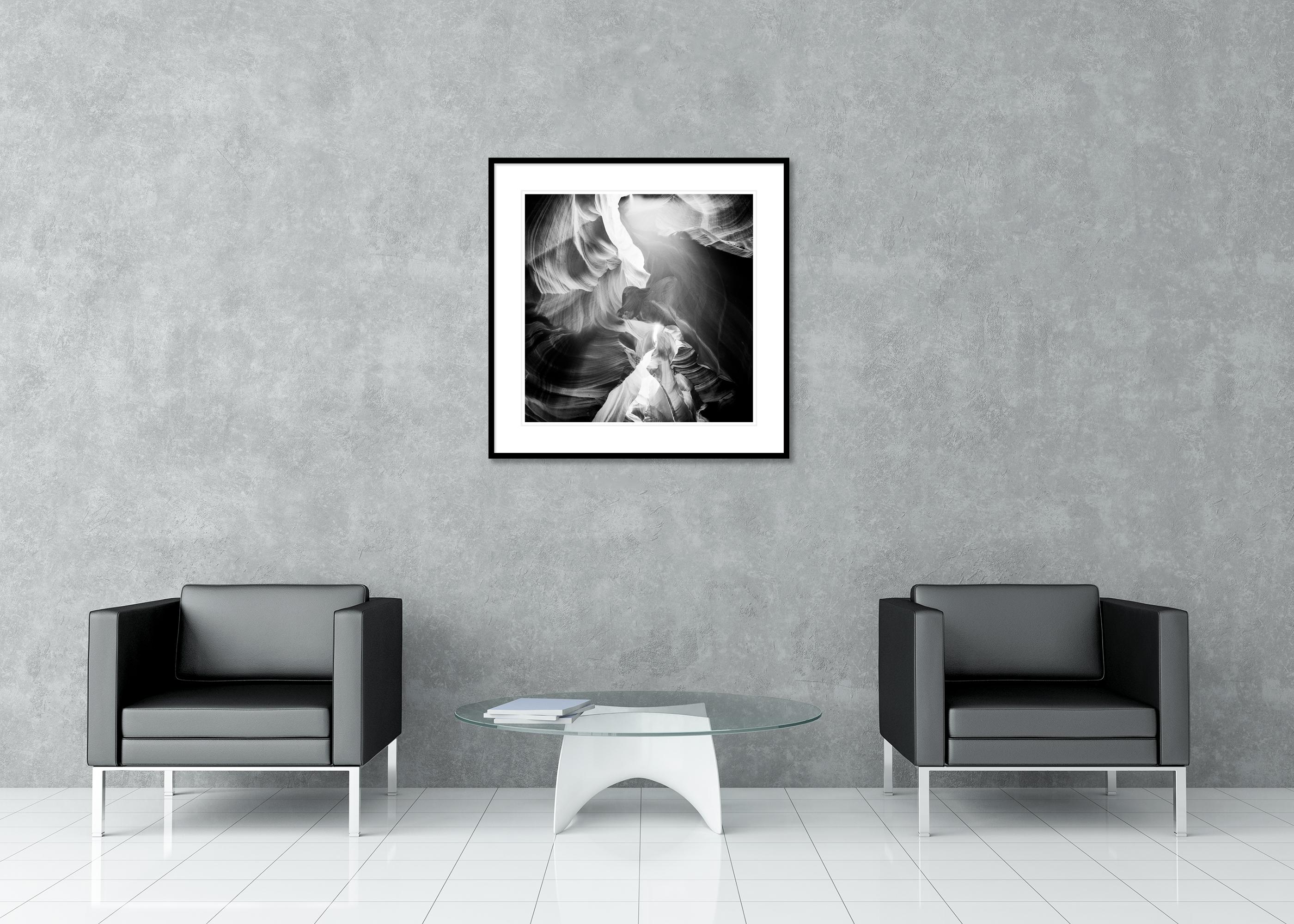 Désert d'Antelope Canyon, États-Unis, abstrait, photographie en noir et blanc, paysage en vente 2