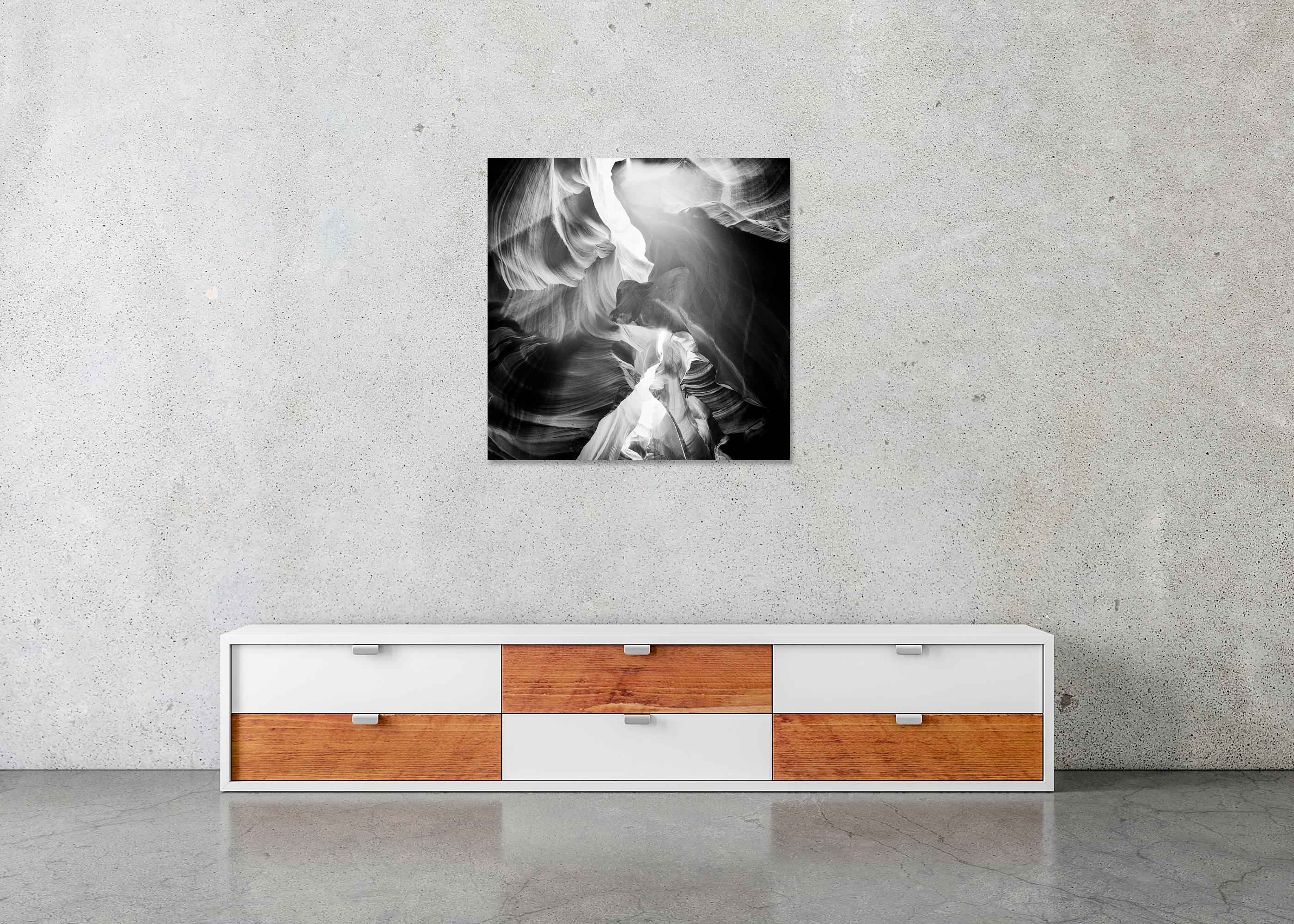 Désert d'Antelope Canyon, États-Unis, abstrait, photographie en noir et blanc, paysage en vente 4