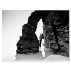 Arches sur la plage de Catedrais, Galicien, photographie d'art en noir et blanc, paysage