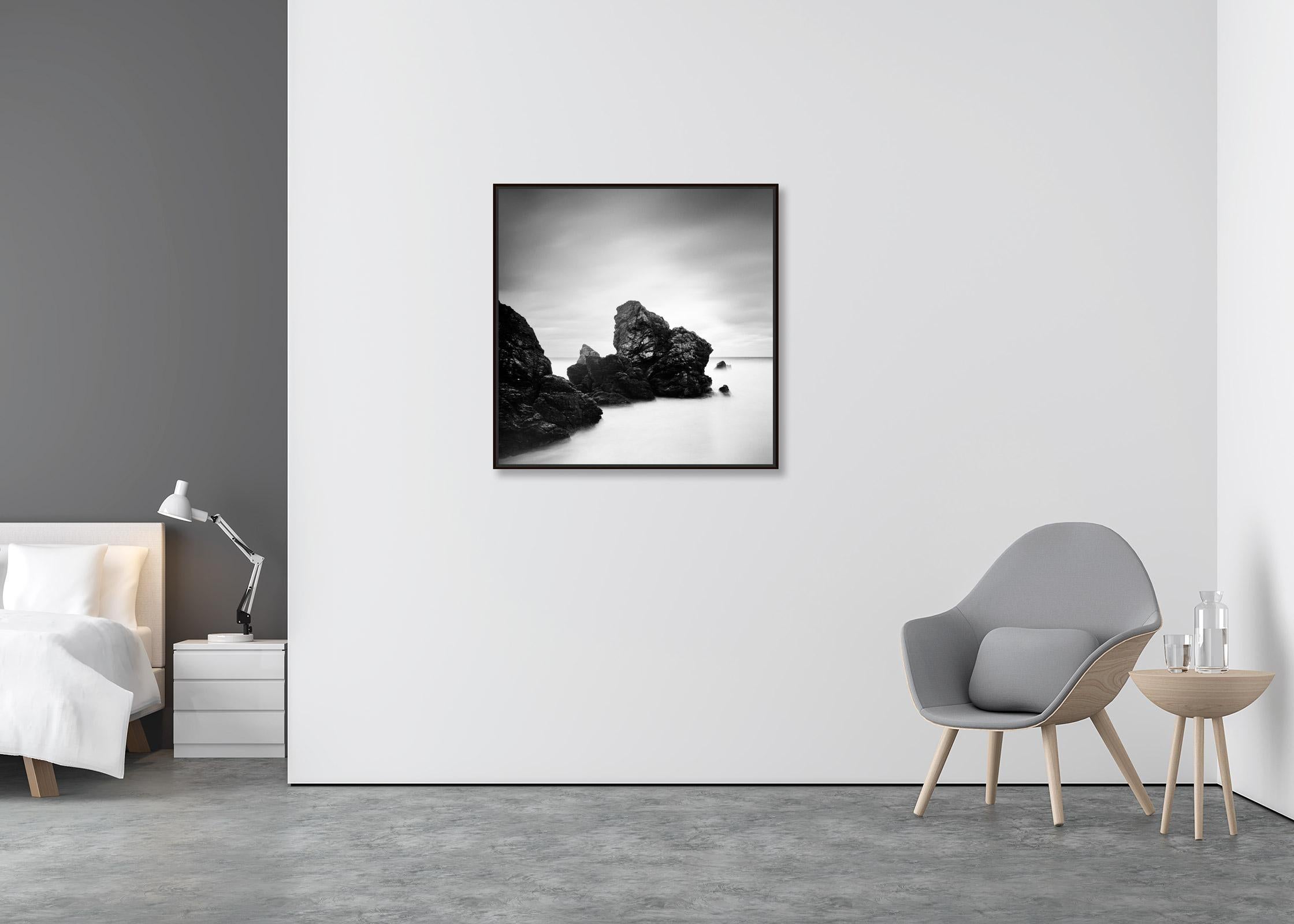 Award Winning Beach, Schottland,  Schwarz-Weiß-Drucke, Landschaftsdrucke, minimalistisch (Zeitgenössisch), Photograph, von Gerald Berghammer