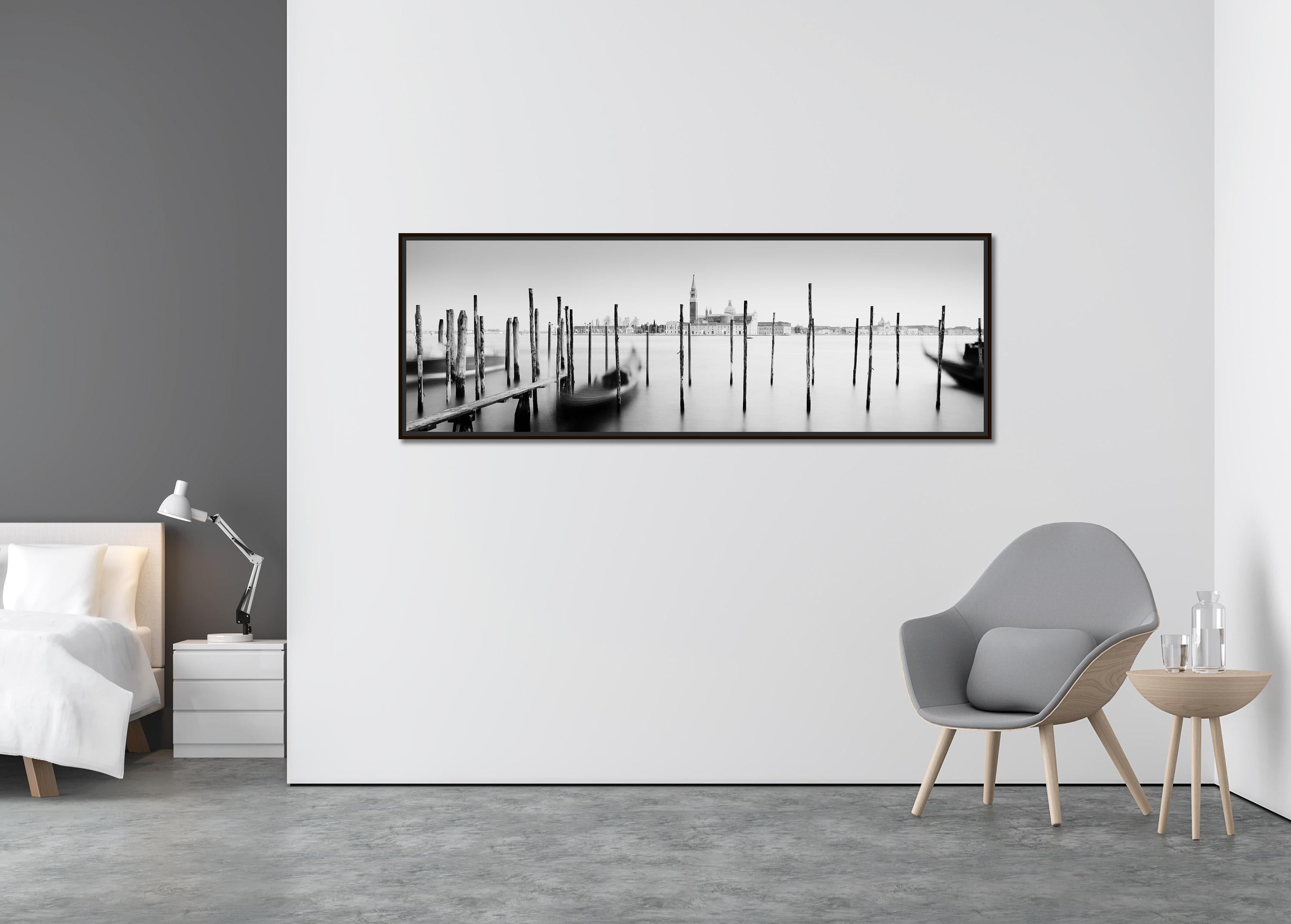 Basilique de San Giorgio Maggiore, Panorama, Venise, photographie noir et blanc - Contemporain Photograph par Gerald Berghammer