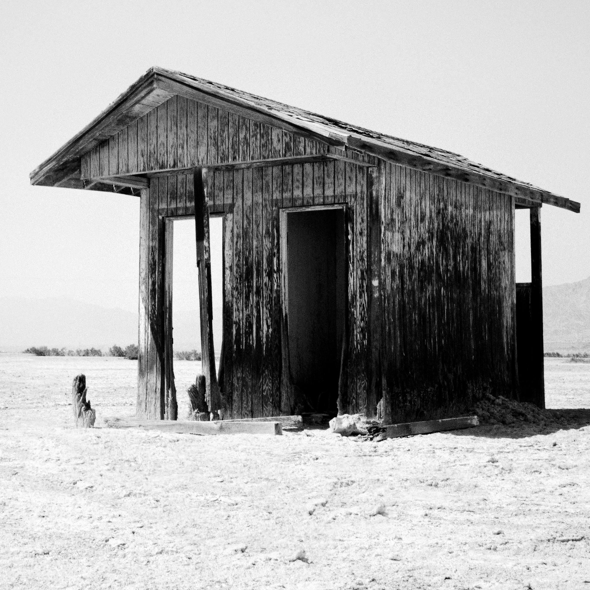Bath House, Salton Sea, Californie, photographie d'art de paysage en noir et blanc en vente 5