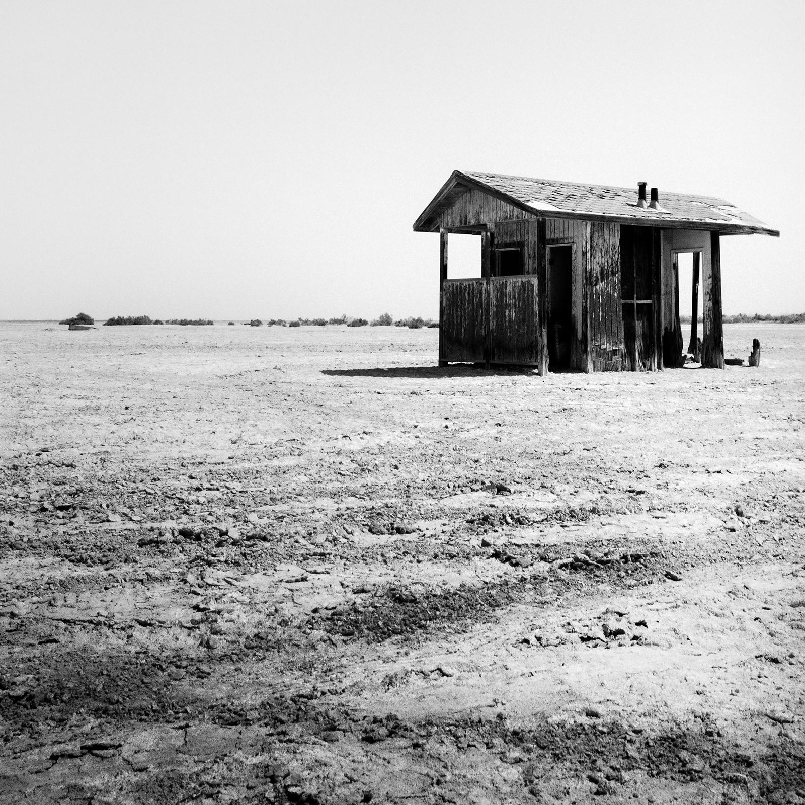 Badhaus, Salton Sea, Kalifornien, USA, Schwarz-Weiß-Landschaftsfotografie im Angebot 3