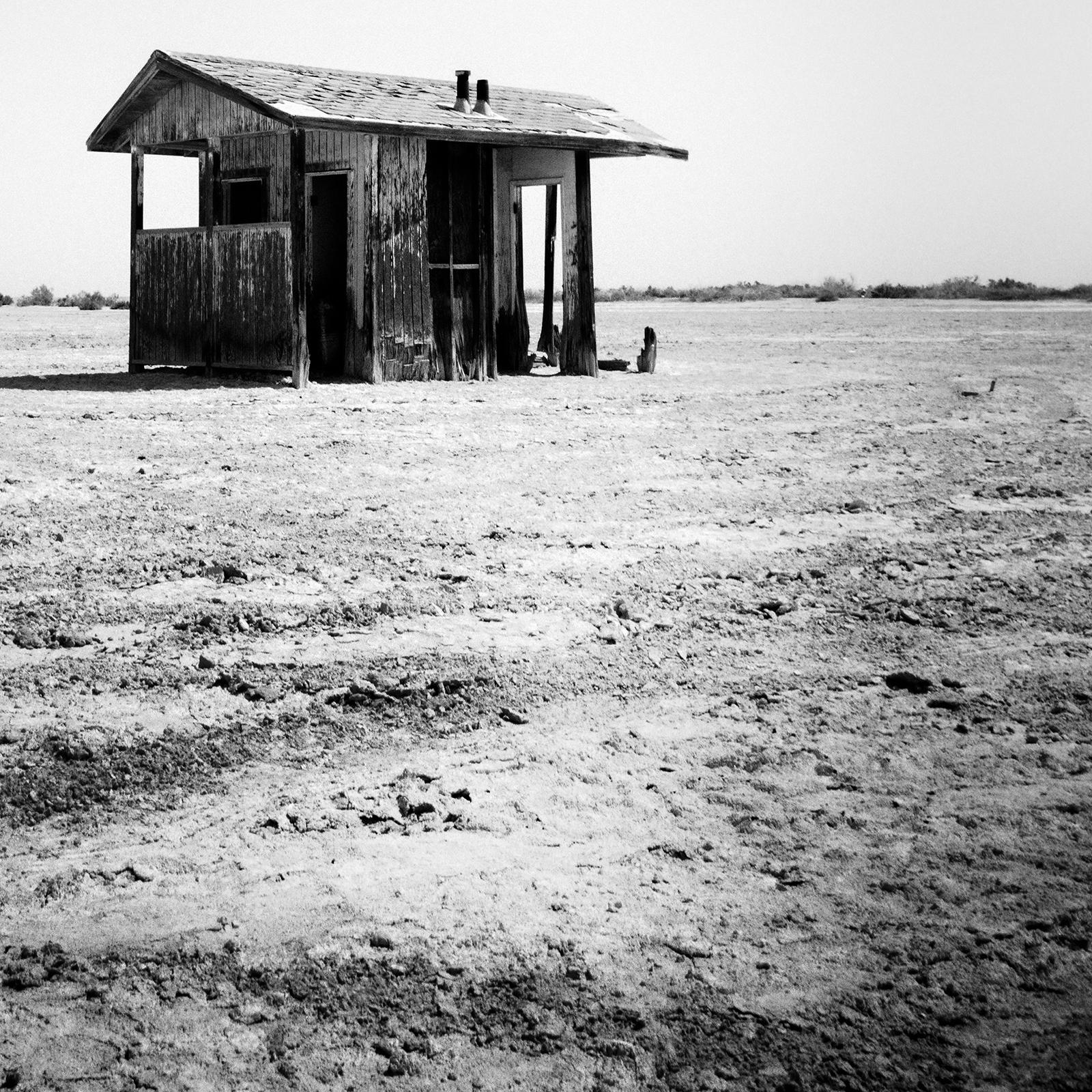 Badhaus, Salton Sea, Kalifornien, USA, Schwarz-Weiß-Landschaftsfotografie im Angebot 4