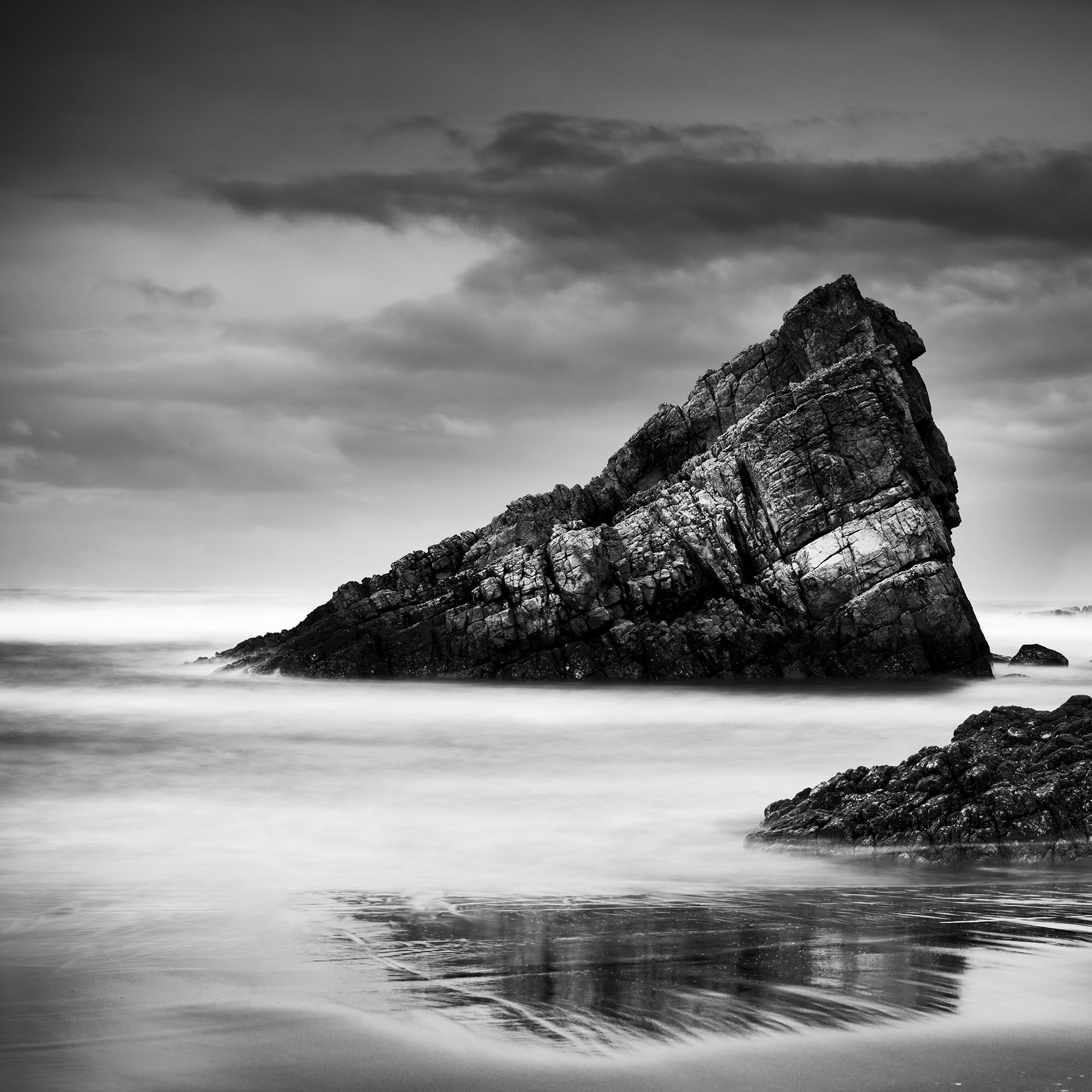 Mar Cantábrico, costa, playa, España, fotografía de paisaje en blanco y negro en venta 5